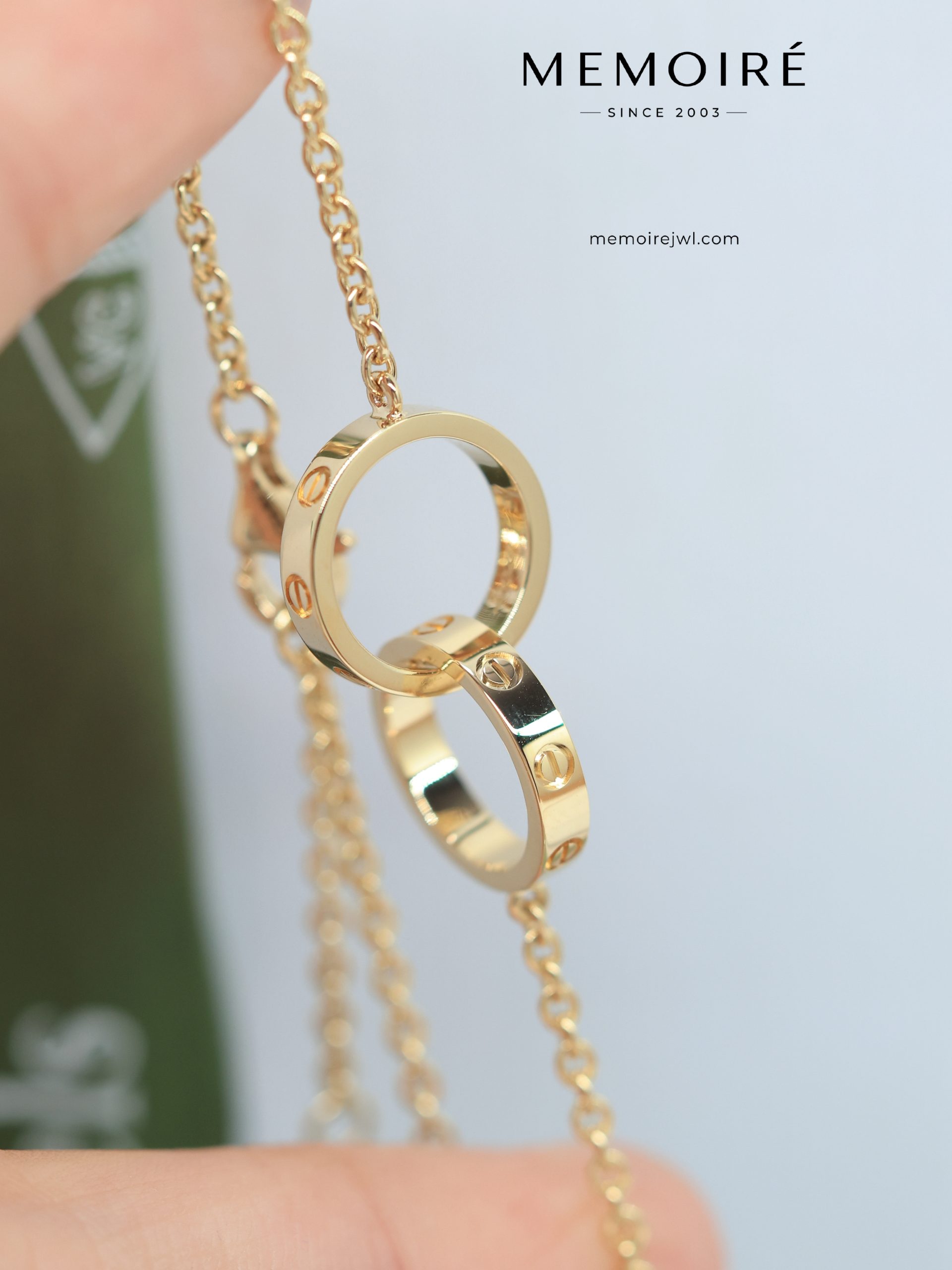 MEMOIRÉ 18K Yellow Gold Love Double Ring Pendant Necklace - Image 4