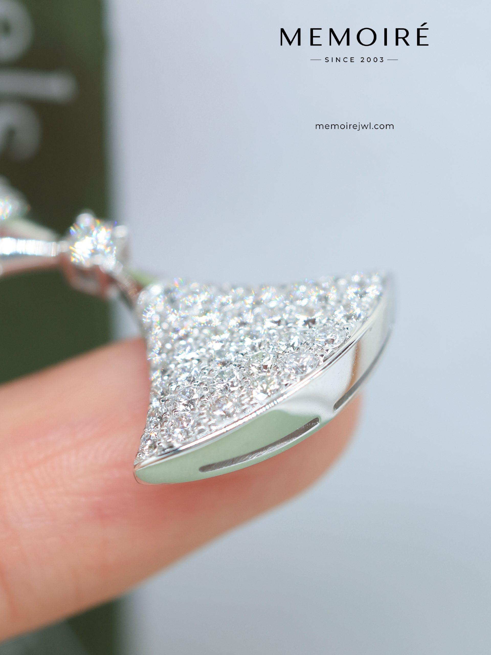 MEMOIRÉ 18K White Gold Full Diamond Fan Pendant Necklace - Image 3
