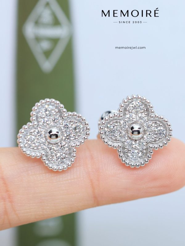 MEMOIRÉ 18K White Gold Full Diamond Clover Stud Earrings