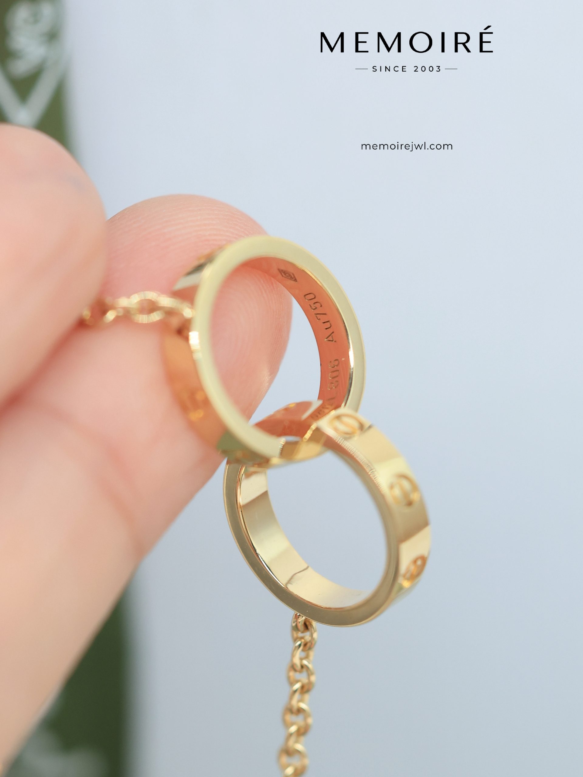 MEMOIRÉ 18K Yellow Gold Love Double Ring Pendant Necklace - Image 5