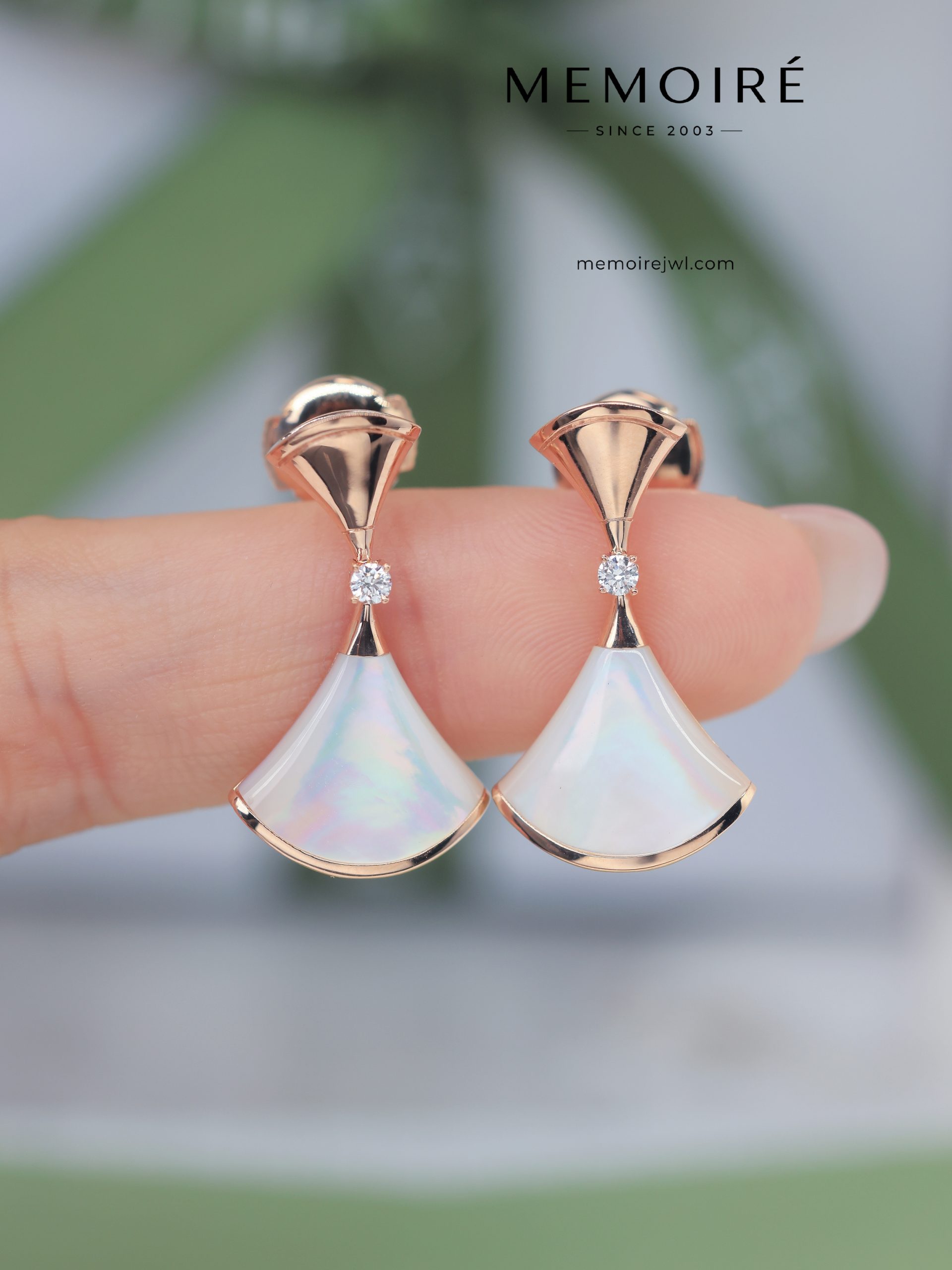 MEMOIRÉ 18K Rose Gold Mother-of-Pearl Fan Drop Earrings - Image 4