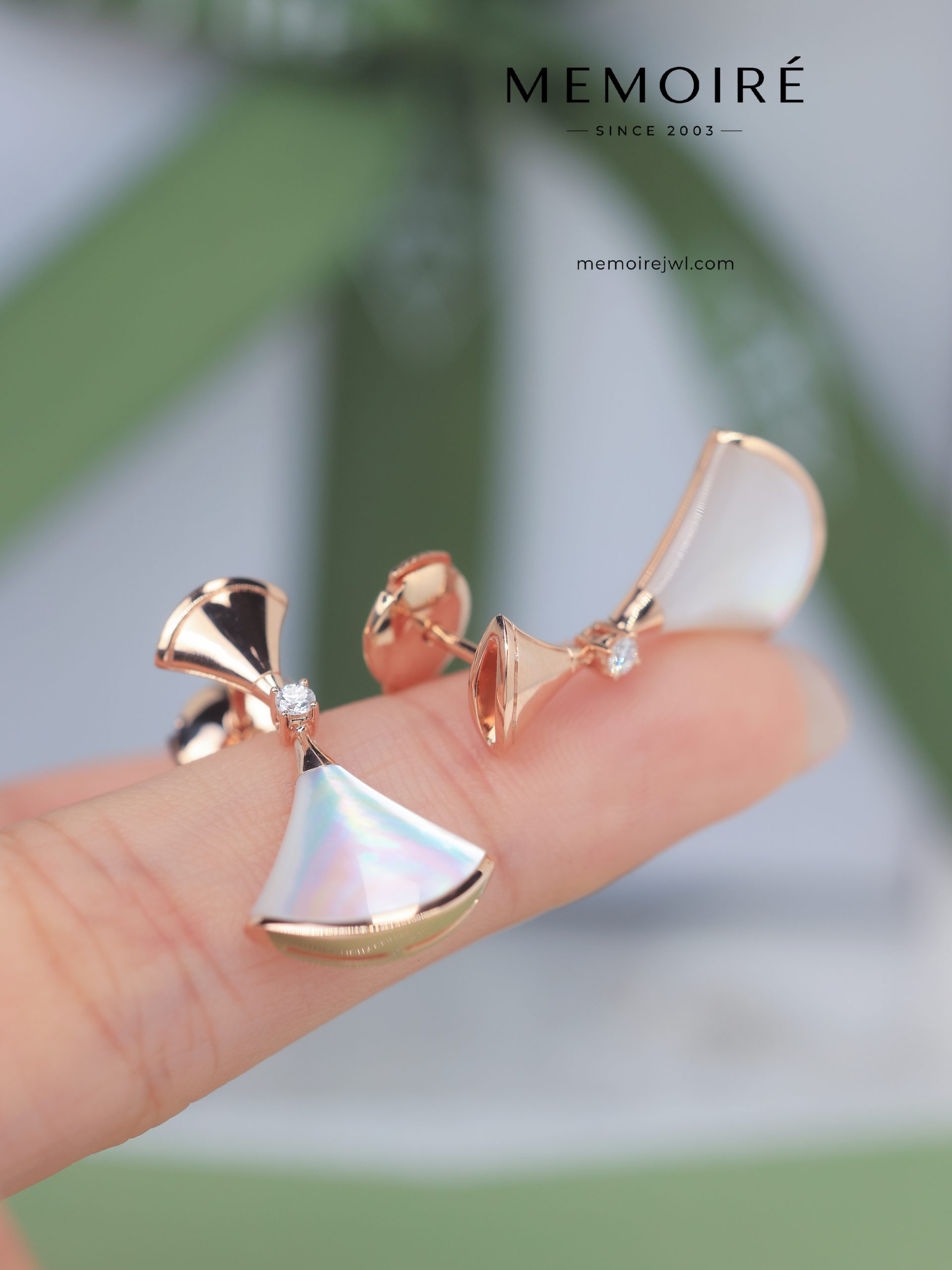 MEMOIRÉ 18K Rose Gold Mother-of-Pearl Fan Drop Earrings - Image 5