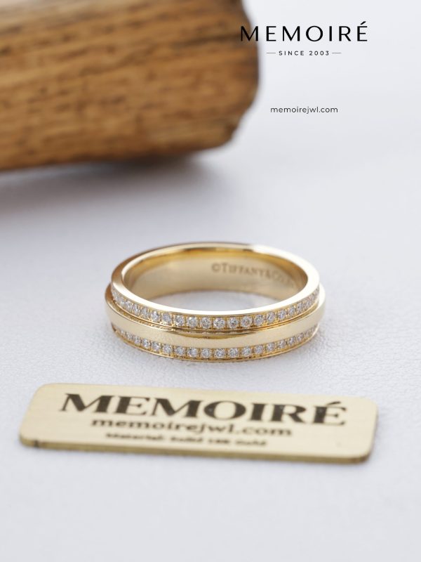 MEMOIRÉ 18K Yellow Gold Double Row Diamond Band Ring | Full Pavé Design