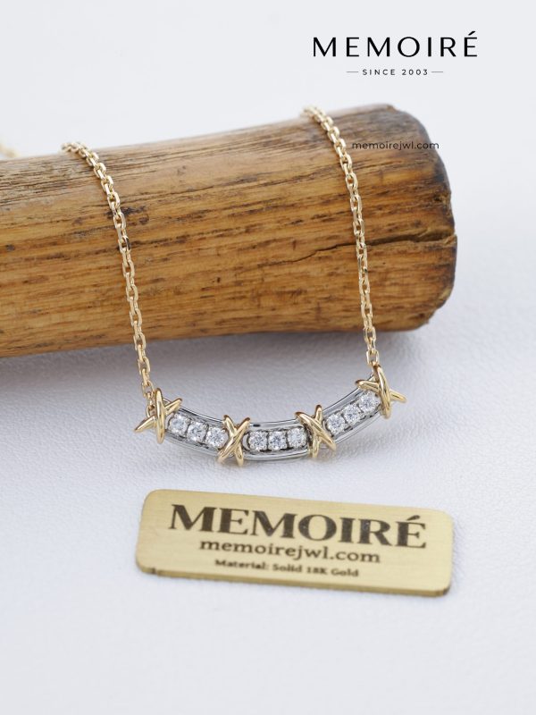 MEMOIRÉ 18K Gold and Platinum Diamond Bar Pendant Necklace