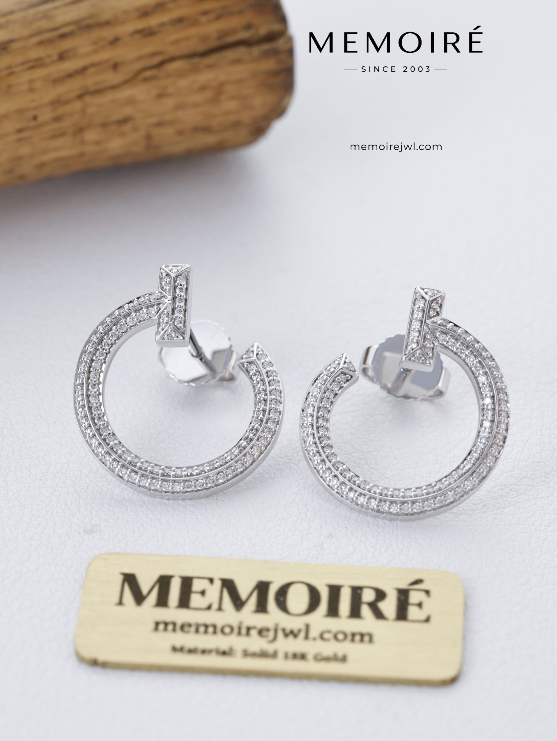 MEMOIRÉ 18K White Gold T-Bar Hoop Diamond Earrings - Image 5