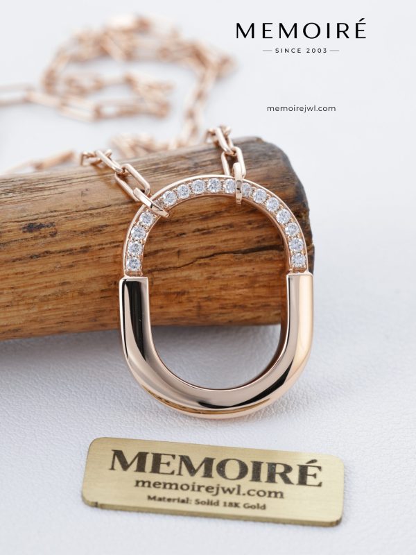 MEMOIRÉ 18K Rose Gold Oval Link Pendant Necklace
