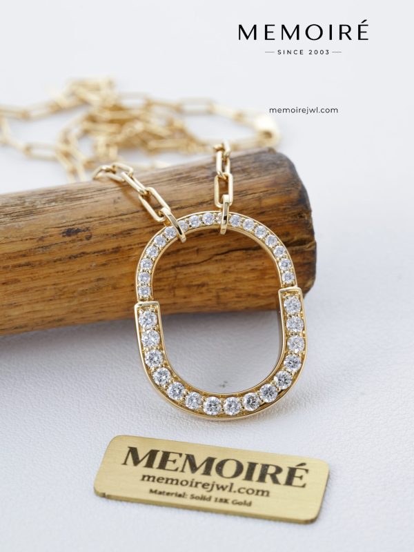 MEMOIRÉ 18K Yellow Gold Oval Link Pendant Necklace