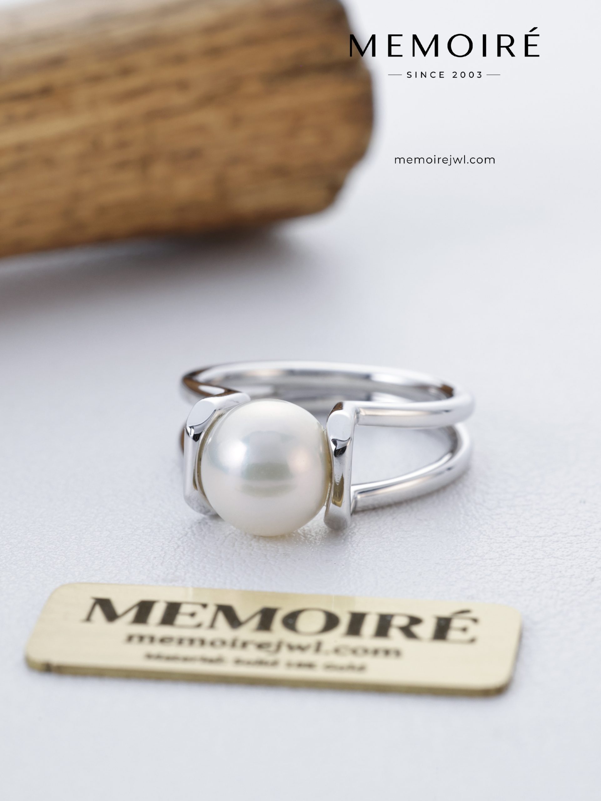 MEMOIRÉ 18K White Gold Double-Band Pearl Ring | Modern Geometric Design