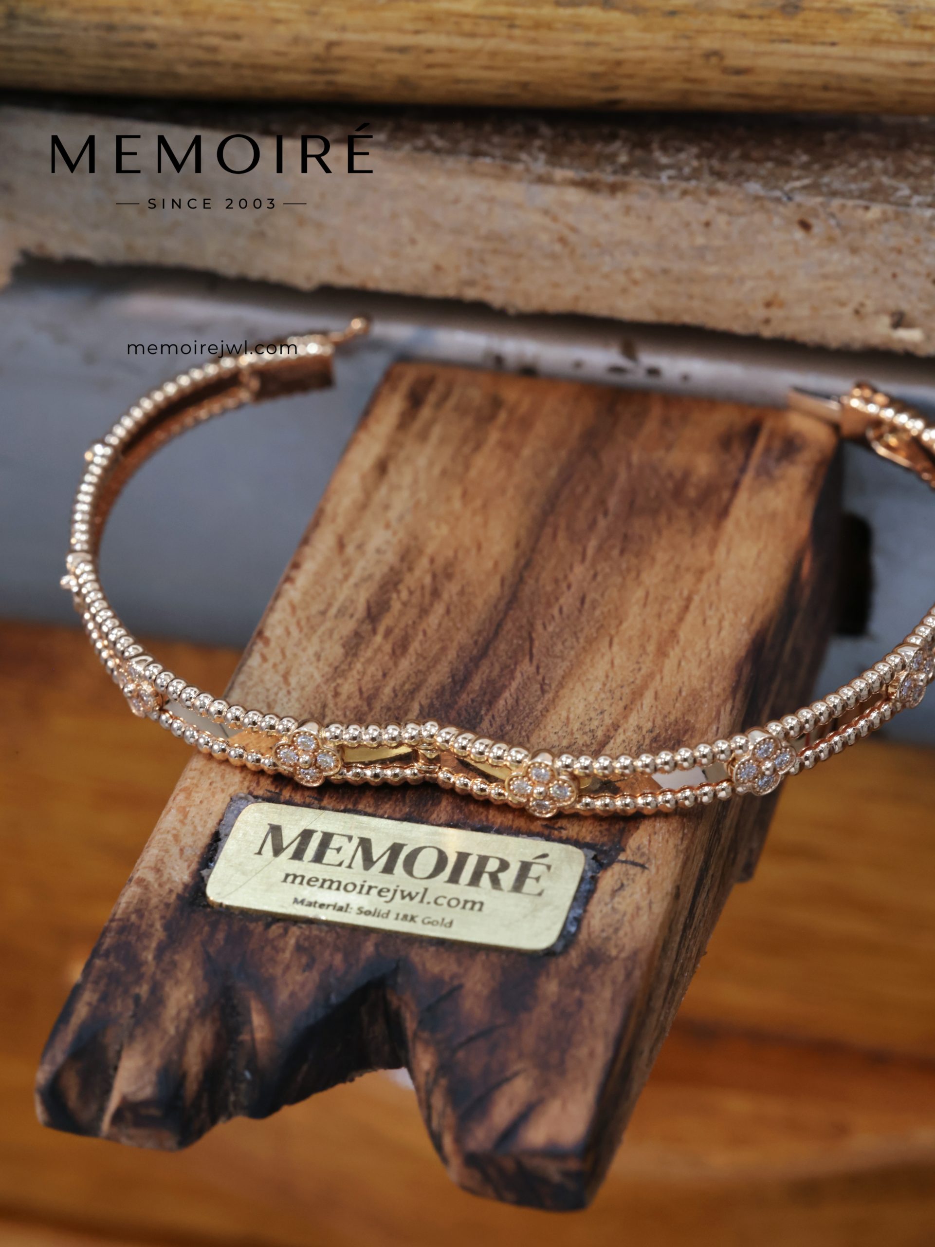 MEMOIRÉ Lucky Clover Rose Gold Bangle - Image 4