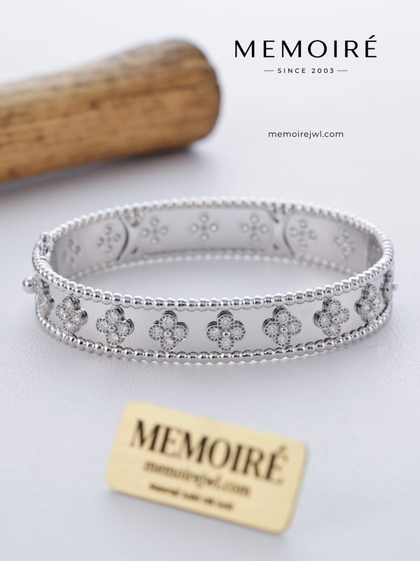 Memoire White Gold Wide Kaleidoscope Bangle