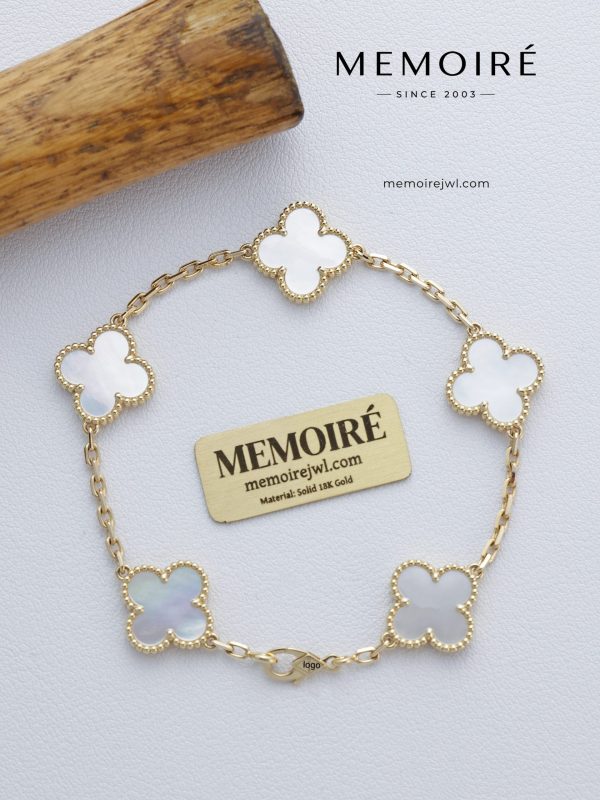 Memoire 5-Flower Clover Mother-of-Pearl Bracelet
