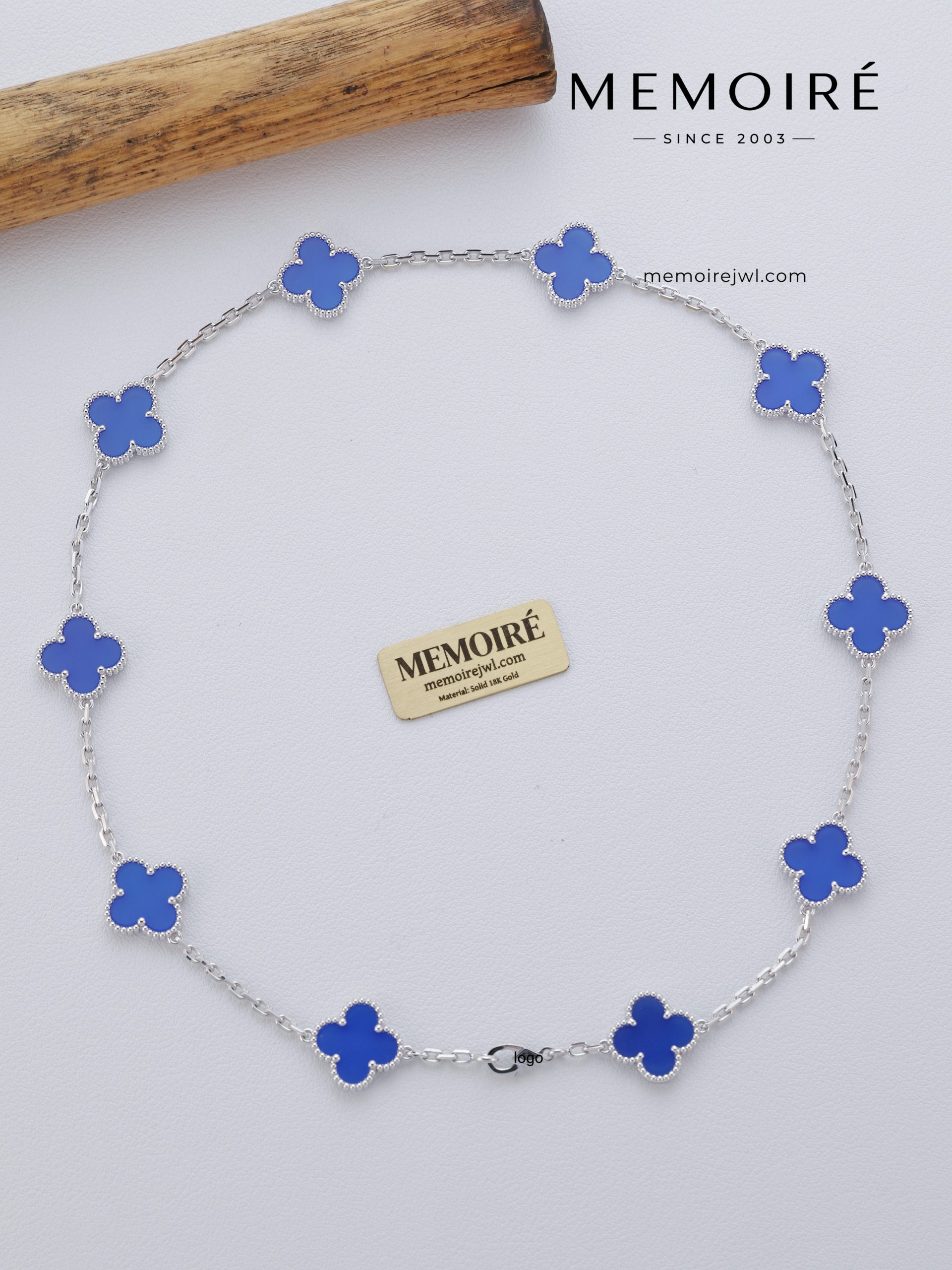 Mémoire White Gold Ten-Flower Necklace with Blue Agate