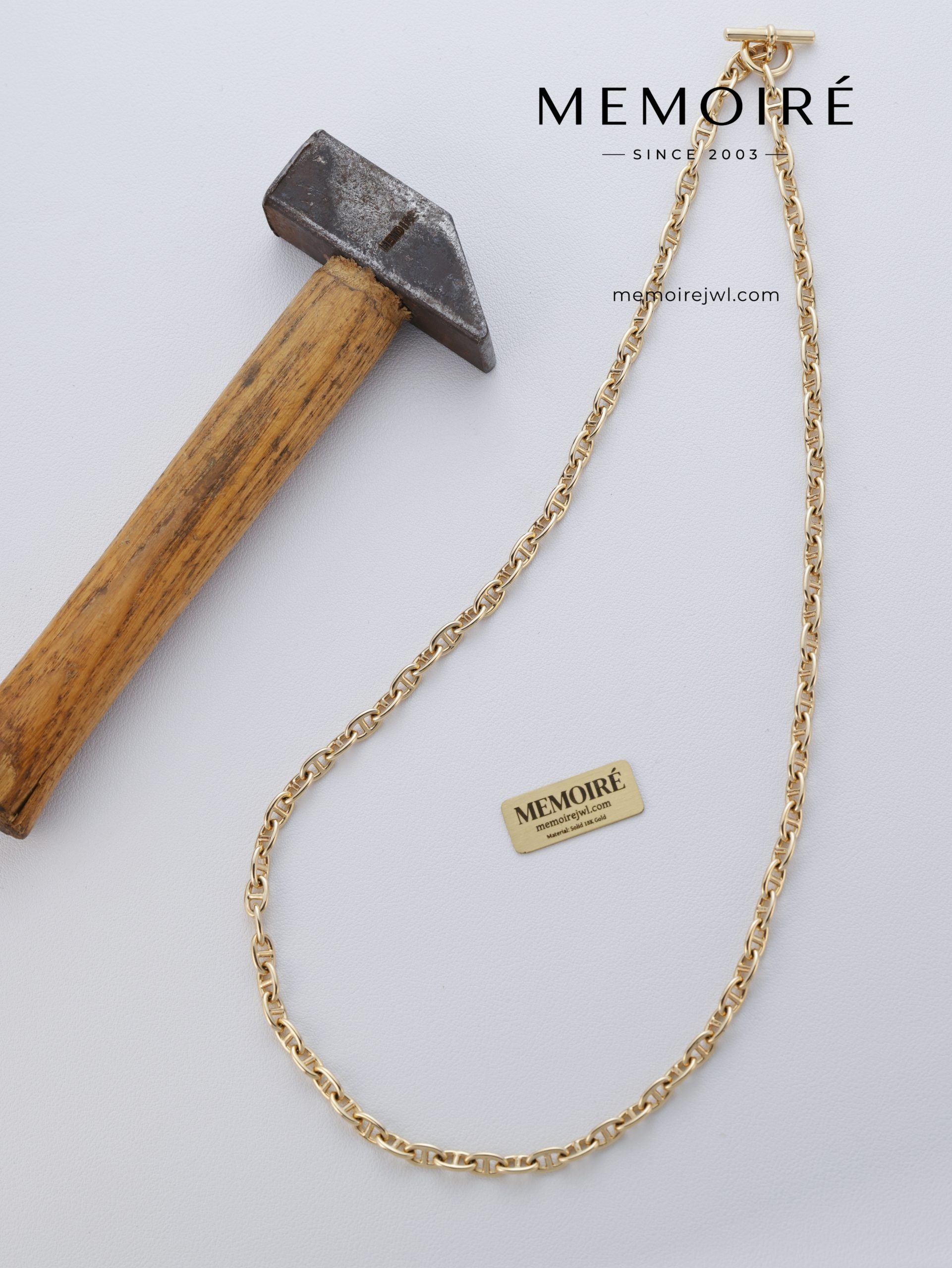 Mémoire Signature 18K Gold Mariner Chain T-Bar Necklace - Image 5