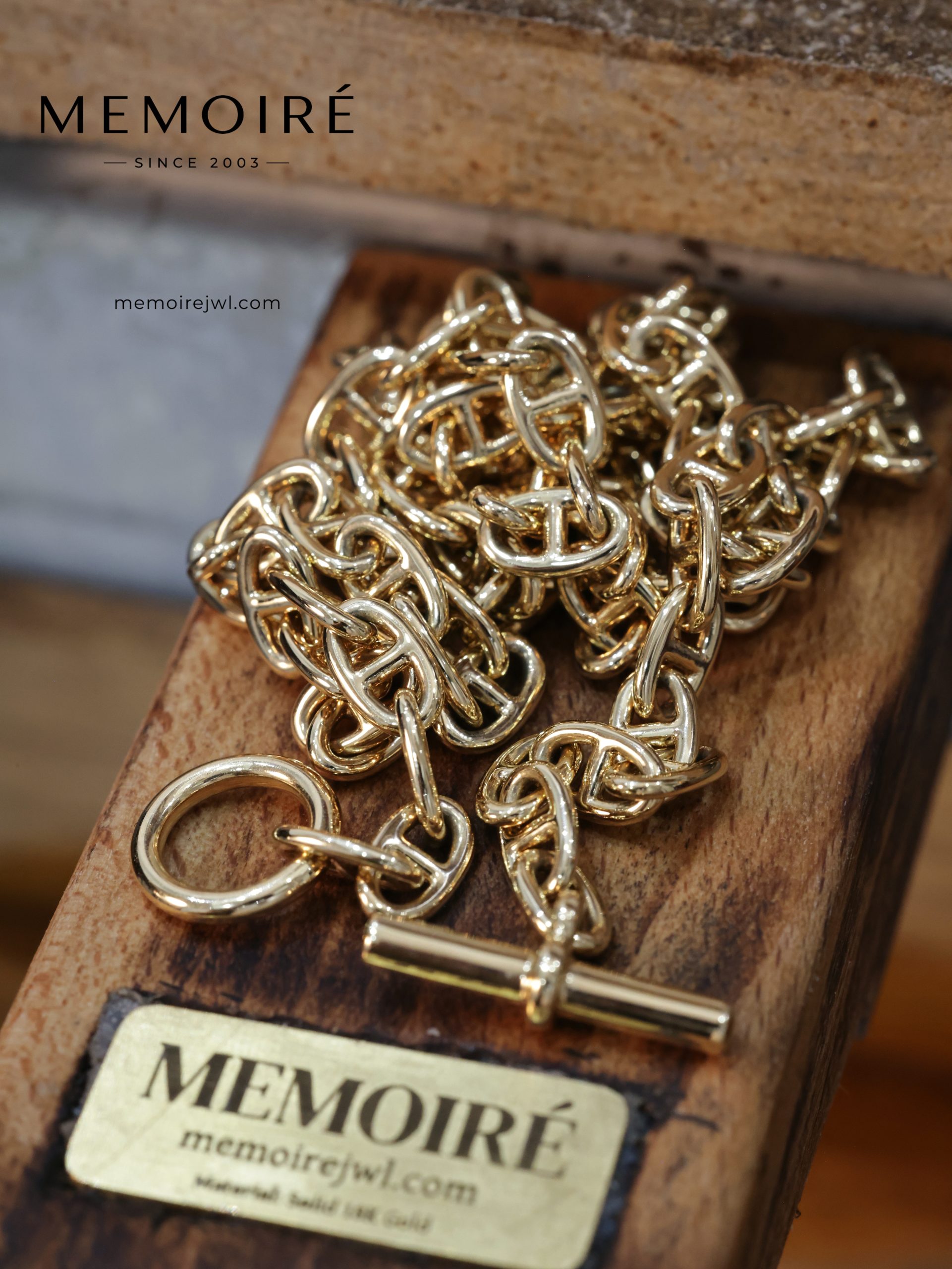 Mémoire Signature 18K Gold Mariner Chain T-Bar Necklace - Image 3