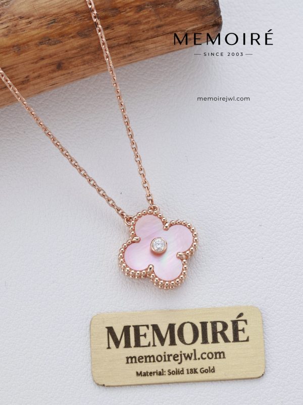 Mémoire Single Flower Pink Mother-of-Pearl Necklace With Diamonds