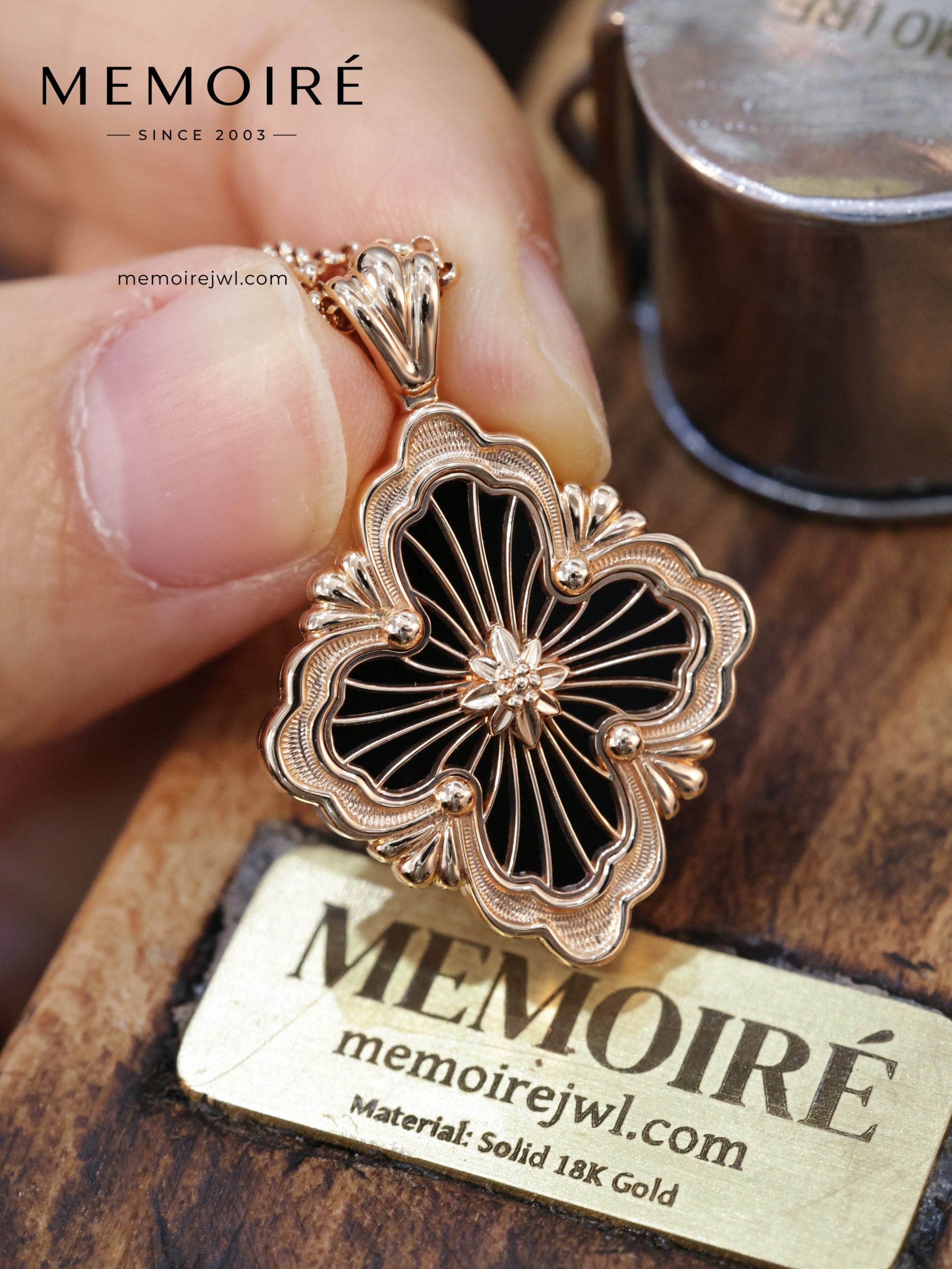 Mémoire Rose Gold Large Size Onyx Opera Necklace With Diamonds - Image 4