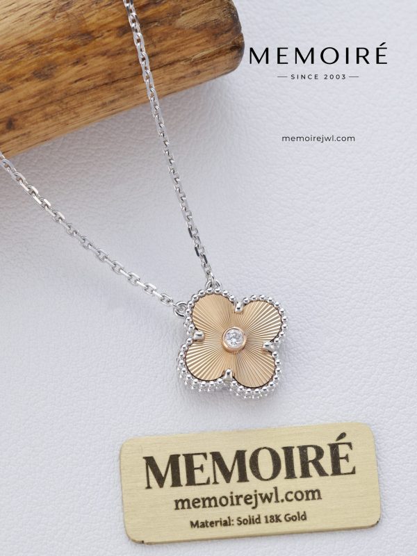 Mémoire Two-Tone Rose Gold & White Gold Laser Single-Flower Necklace With One Diamond