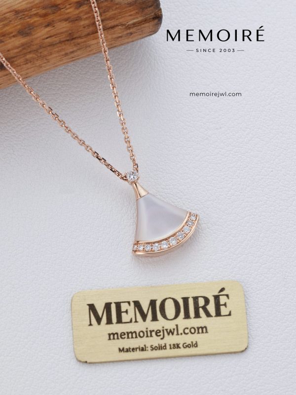 Memoire Rose Gold White Mother-of-Pearl Fan Necklace With Row Diamonds