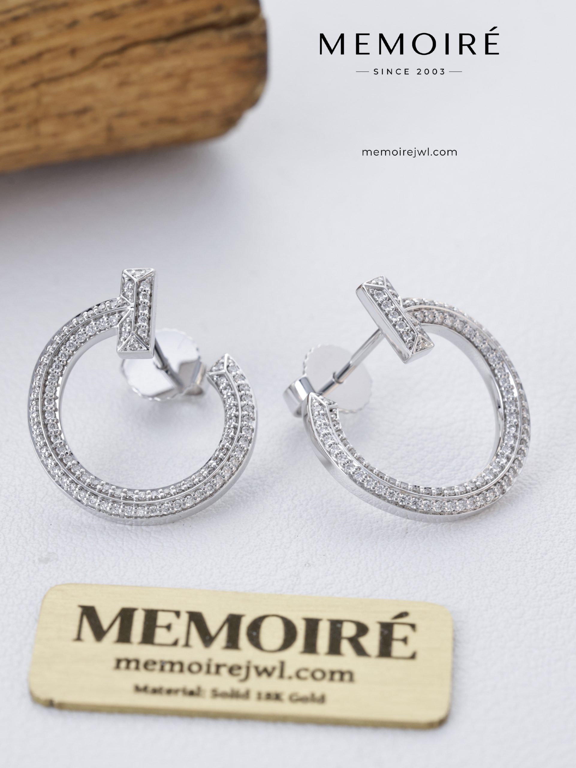 MEMOIRÉ 18K White Gold T-Bar Hoop Diamond Earrings