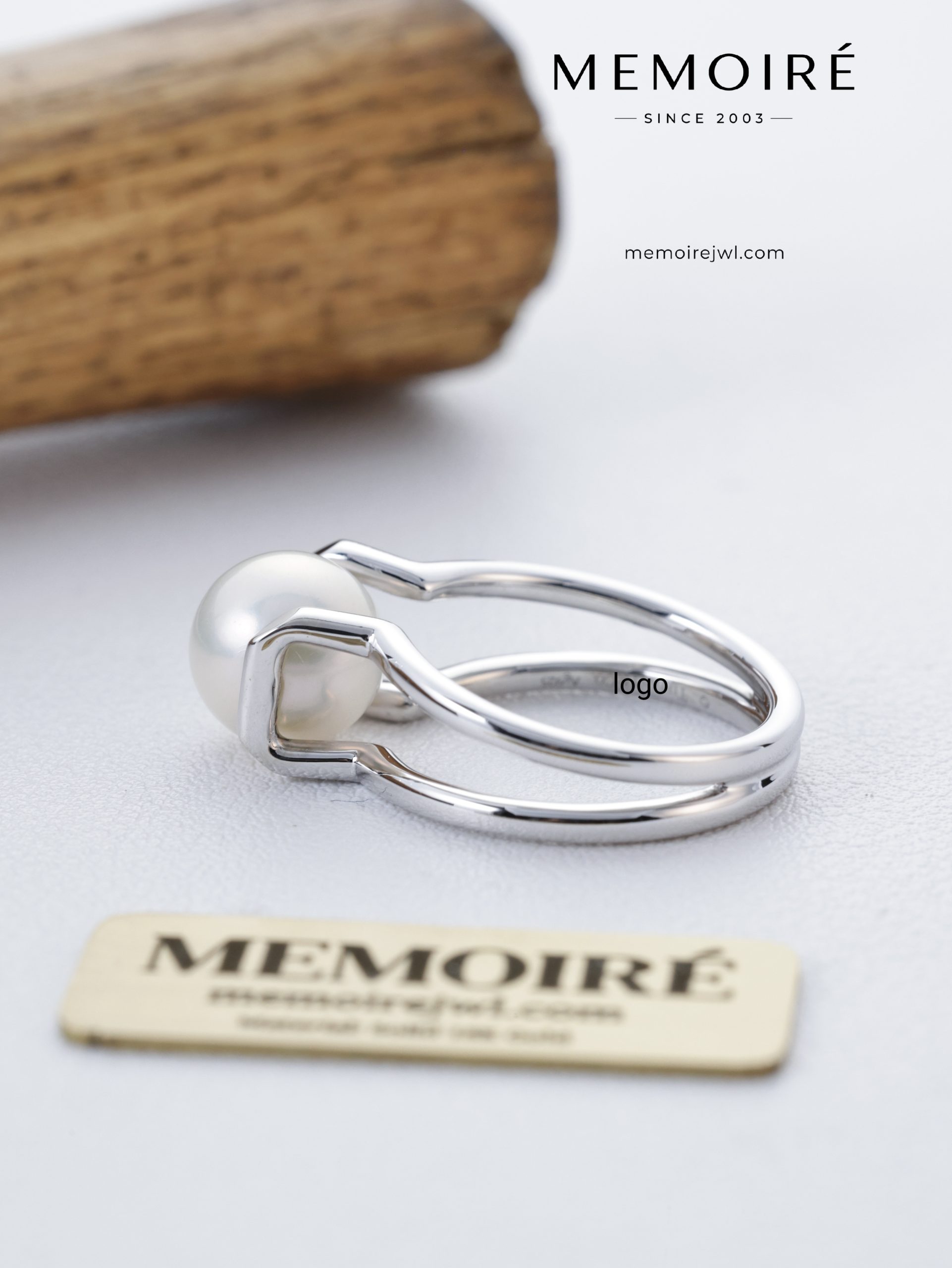 MEMOIRÉ 18K White Gold Double-Band Pearl Ring | Modern Geometric Design - Image 5