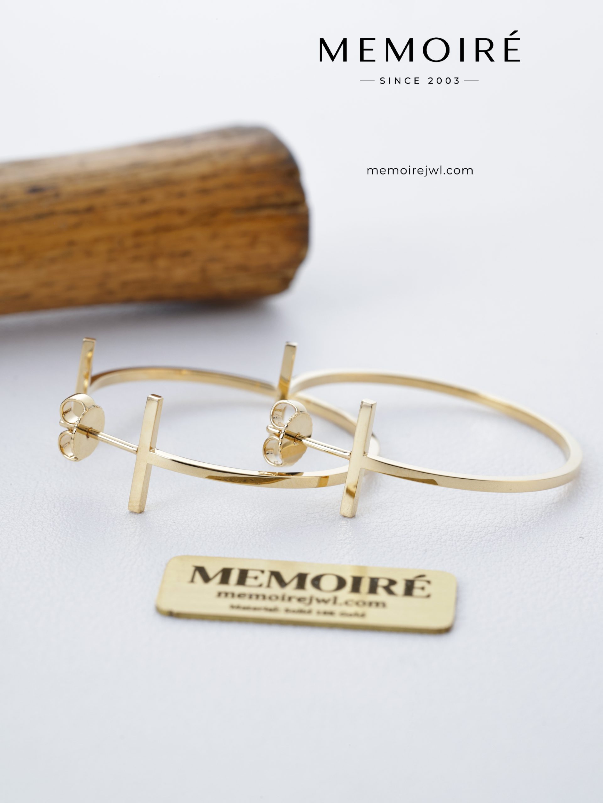 MEMOIRÉ 18K Yellow Gold T-Bar Hoop Earrings