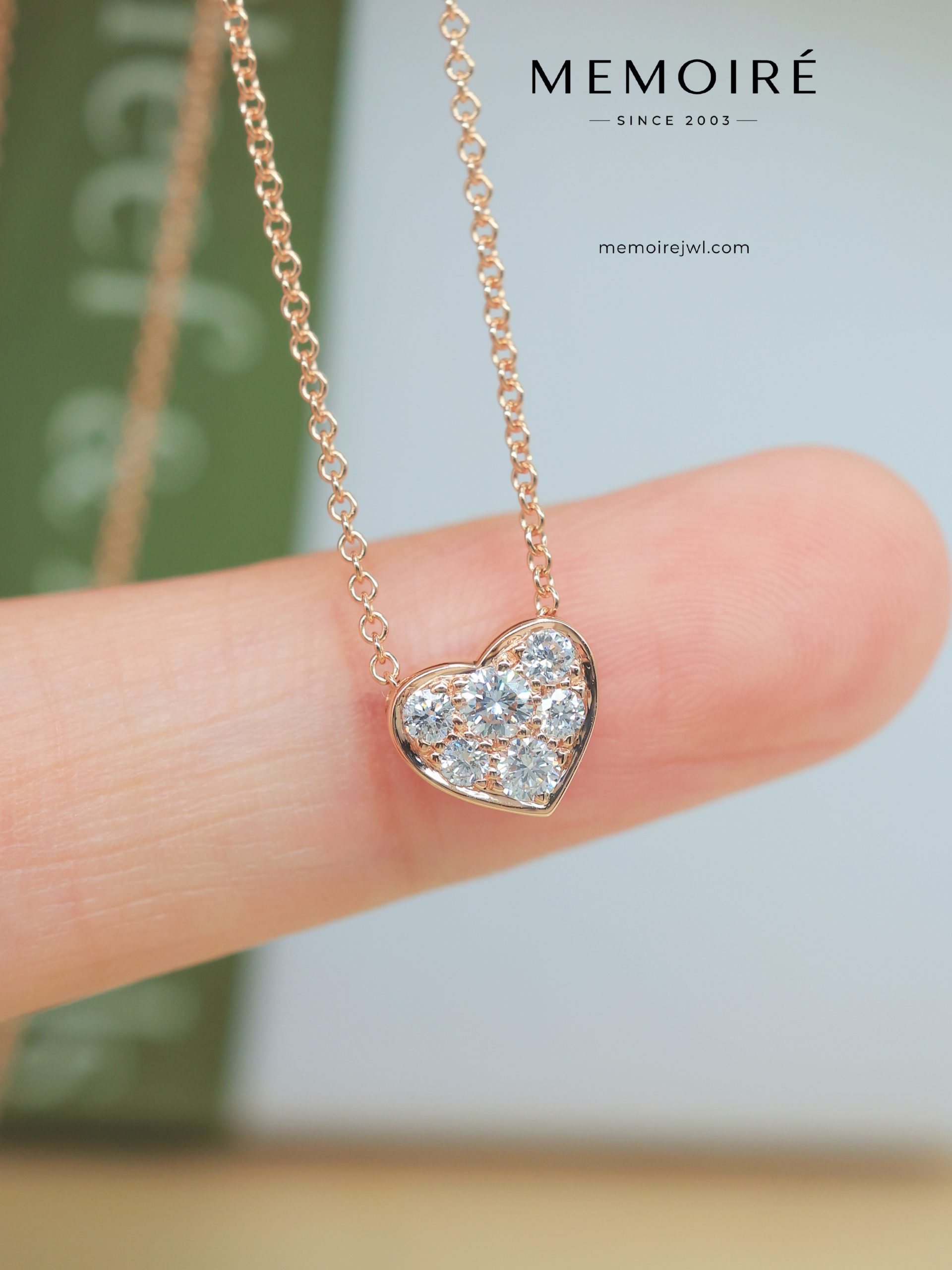 MEMOIRÉ 5-Stone Pave Diamond Heart Pendant Necklace in Rose Gold