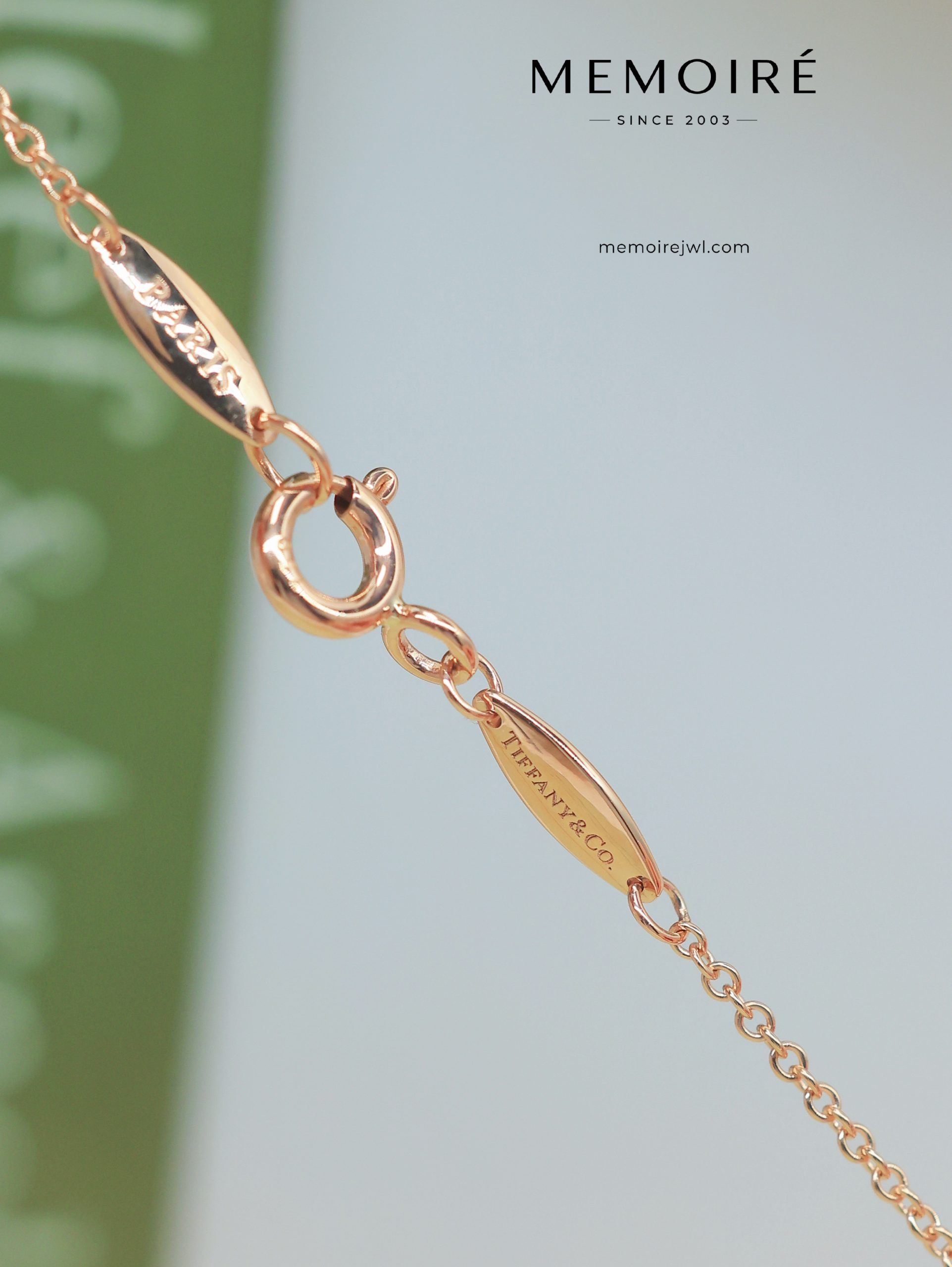 MEMOIRÉ 5-Stone Pave Diamond Heart Pendant Necklace in Rose Gold - Image 5