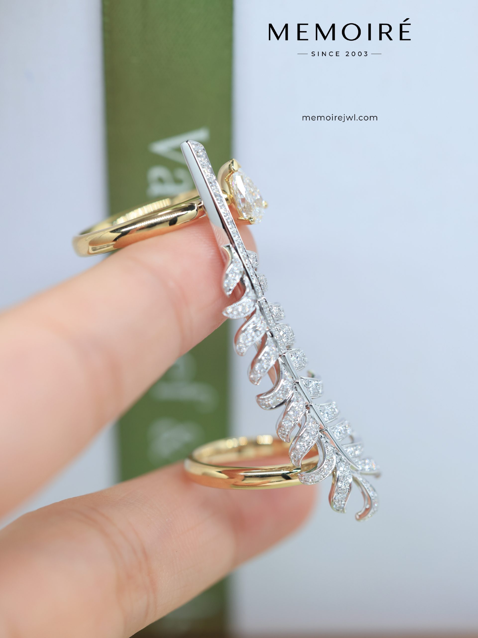 MEMOIRÉ Two-Tone Full-Pave Feather Double-Band Ring - Image 2