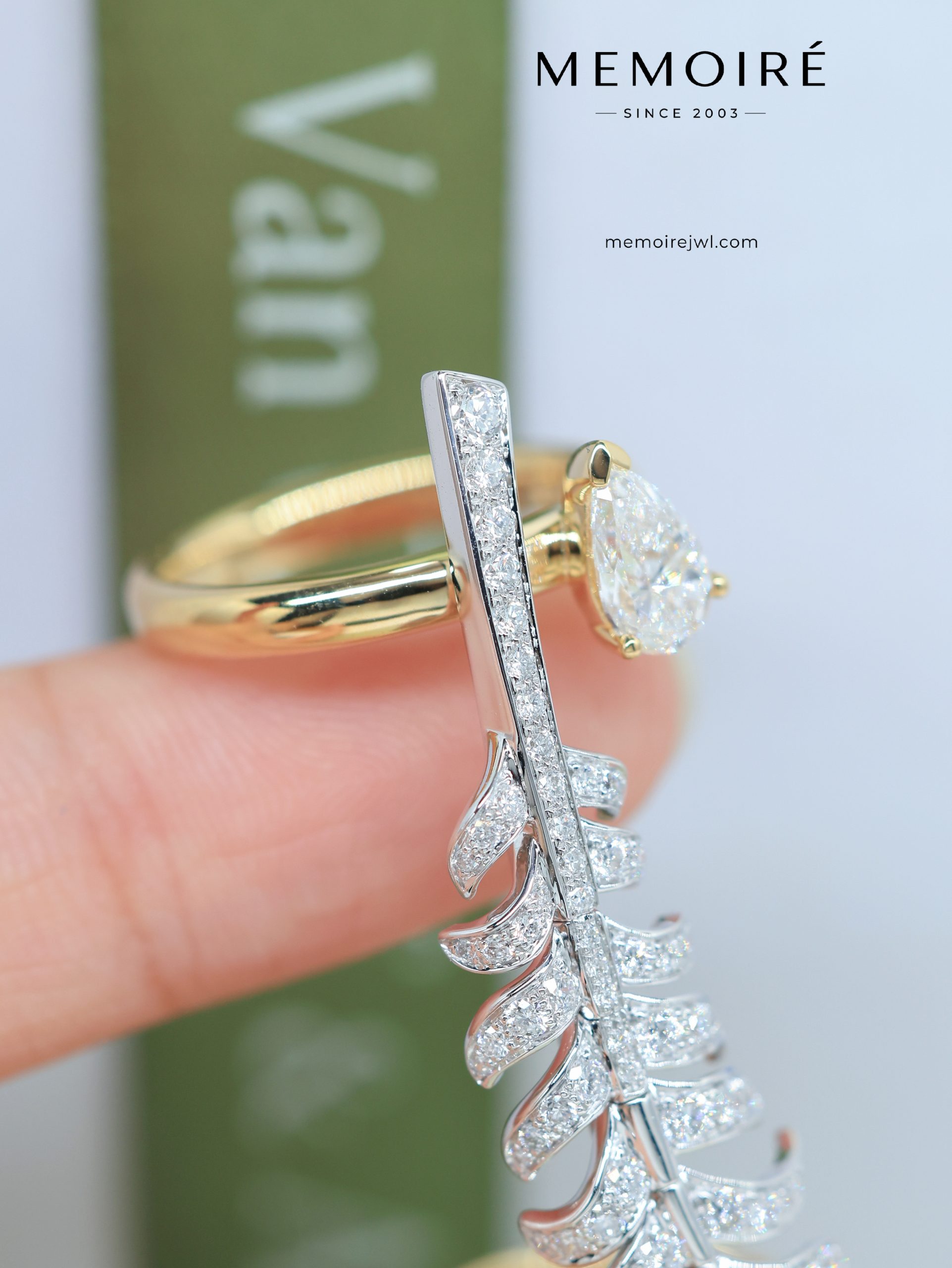 MEMOIRÉ Two-Tone Full-Pave Feather Double-Band Ring - Image 3