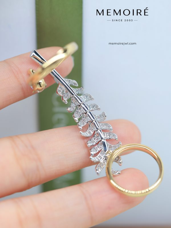 MEMOIRÉ Two-Tone Full-Pave Feather Double-Band Ring