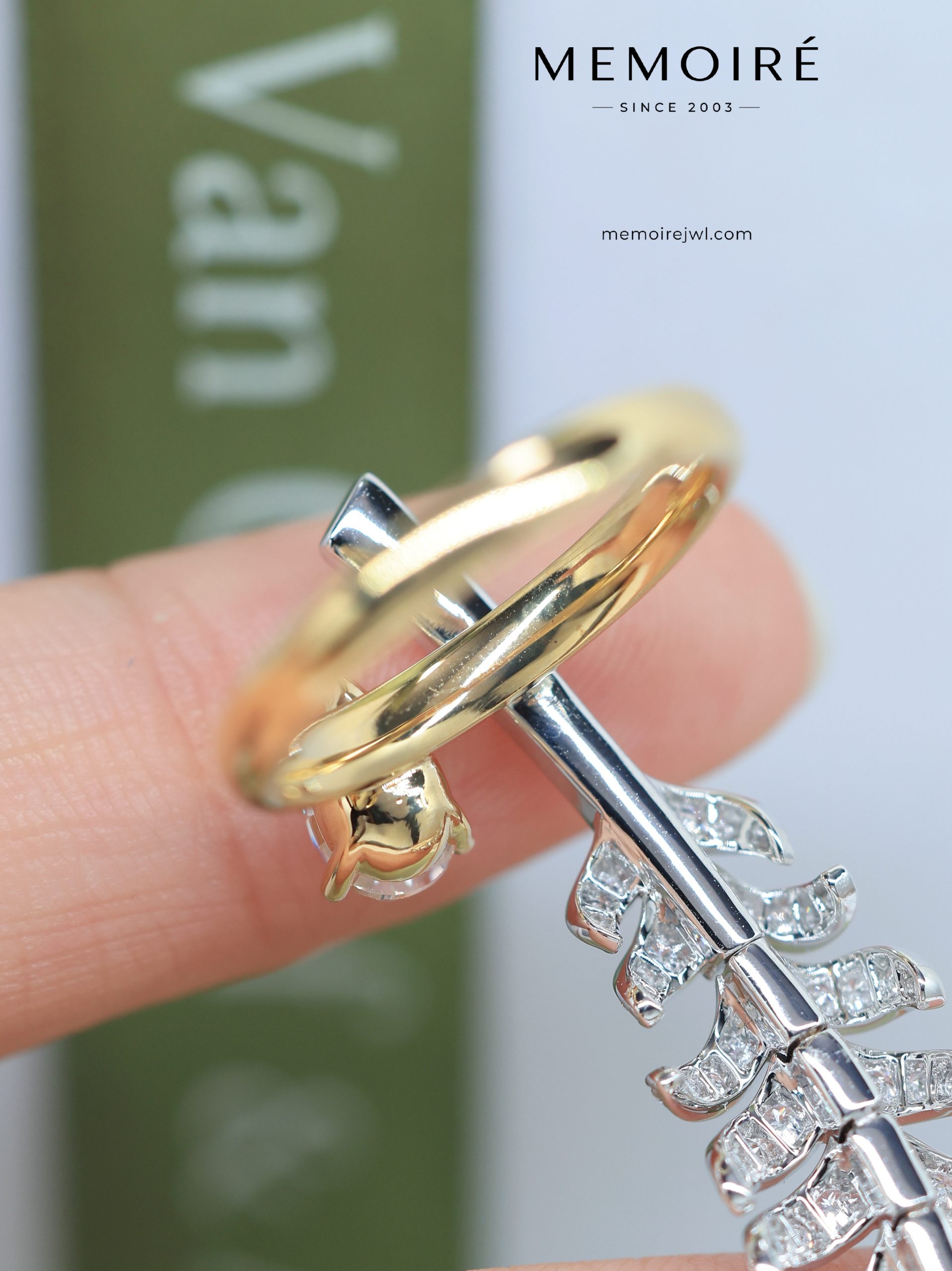 MEMOIRÉ Two-Tone Full-Pave Feather Double-Band Ring - Image 5