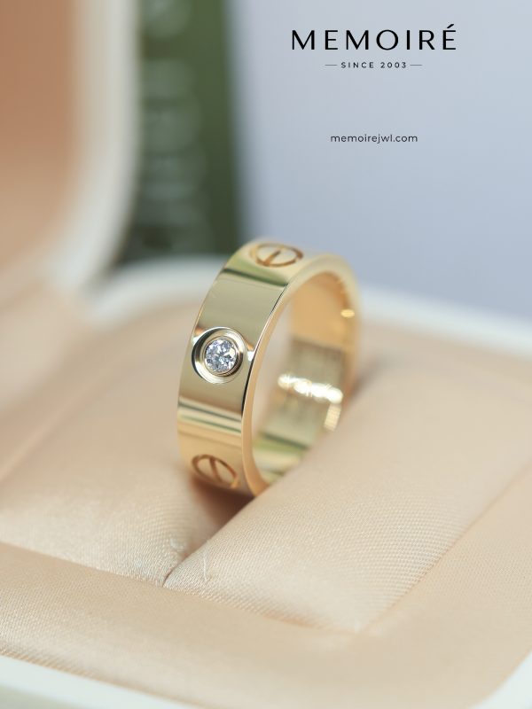 MÉMOIRÉ 18K Gold One Stone Screw Plain Ring