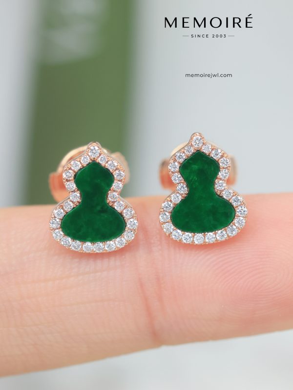 MEMOIRÉ Rose Gold Medium Green Jade Gourd Stud Earrings