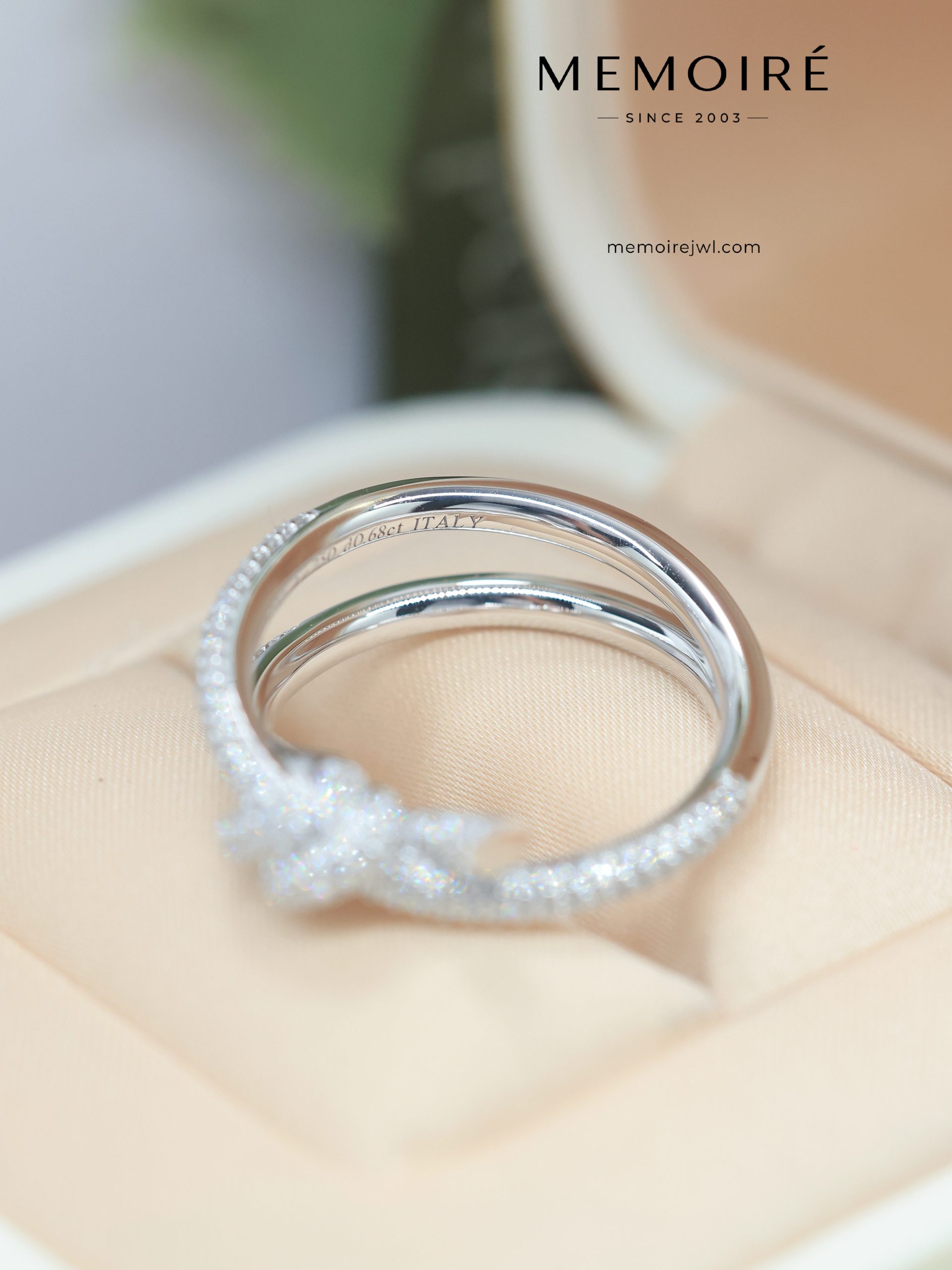 MEMOIRÉ Platinum Double-Band Full-Pave Diamond Knot Ring - Image 5