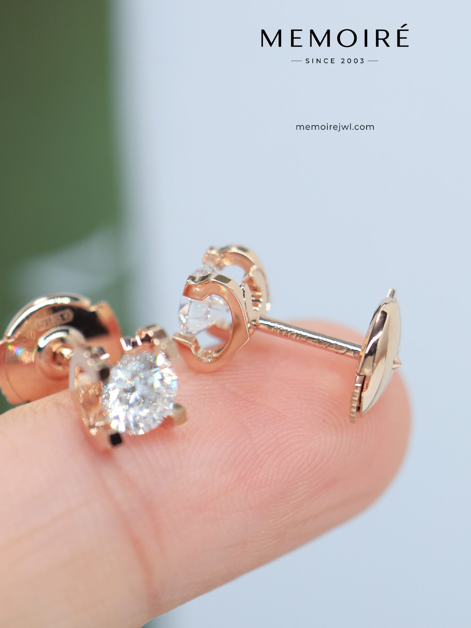 MÉMOIRÉ 18K Rose Gold Solitaire Diamond Studs - Image 4