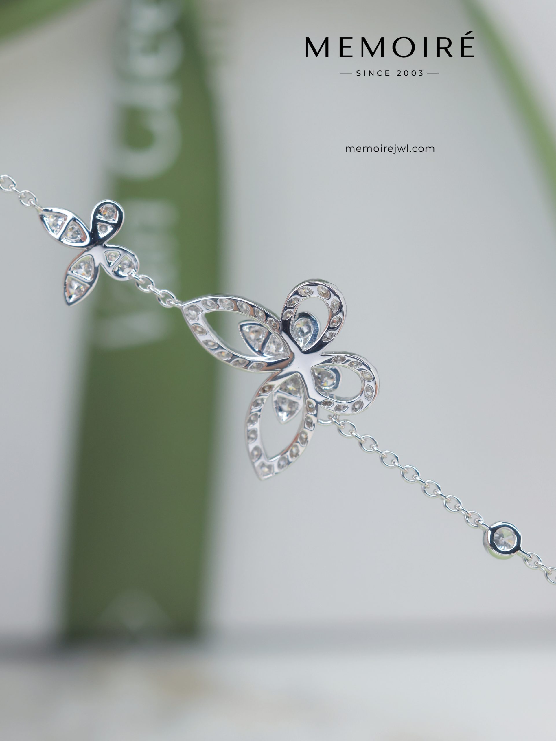 MEMOIRÉ White Gold Double Full-Pave Butterfly Bracelet - Image 3