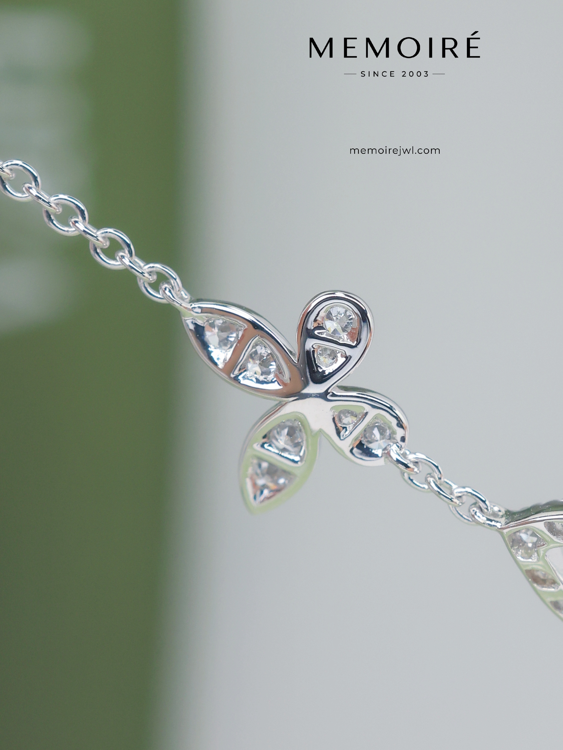 MEMOIRÉ White Gold Double Full-Pave Butterfly Bracelet - Image 4