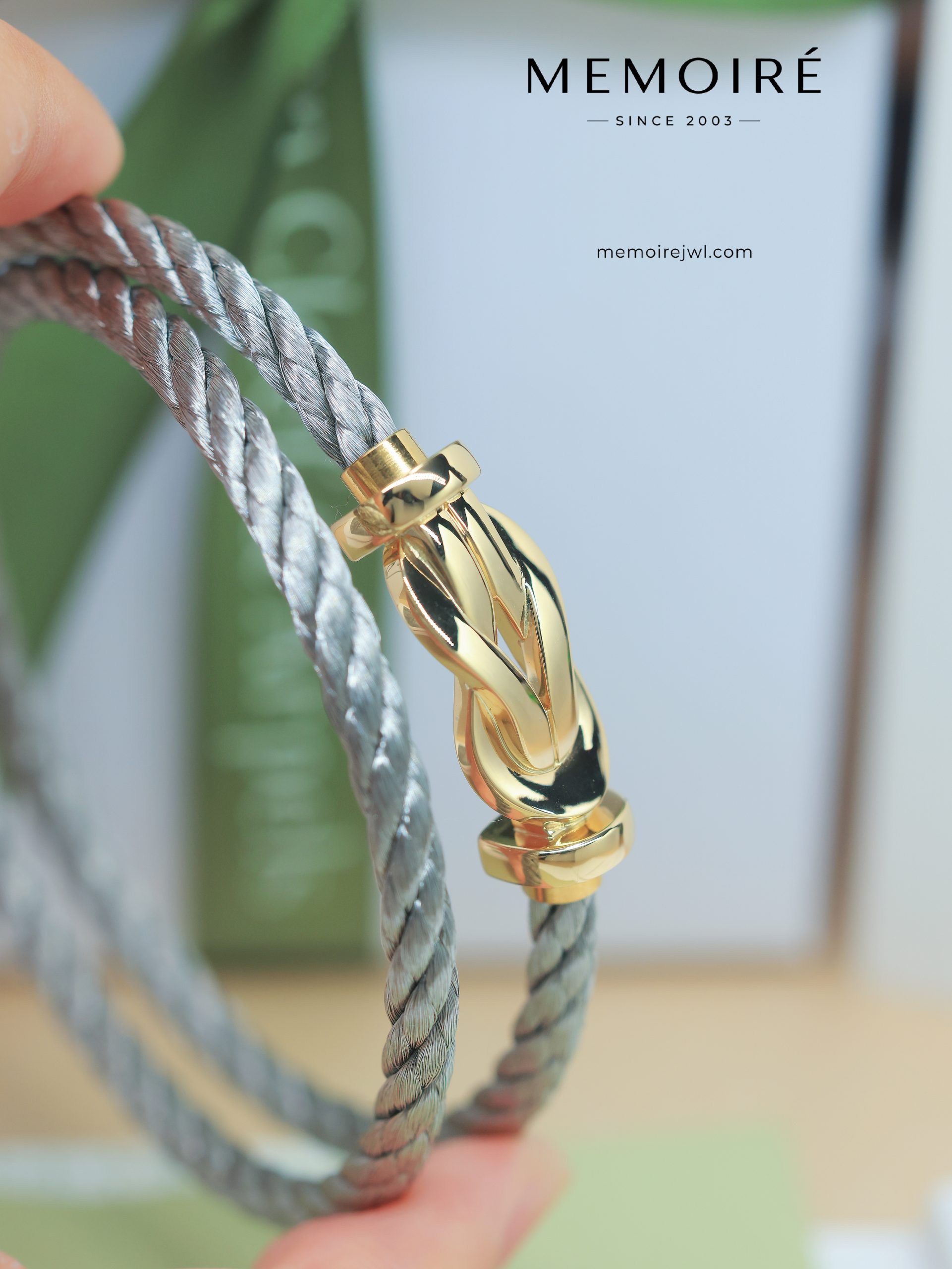 MEMOIRÉ Yellow Gold Large Plain Figure-Eight Buckle Double-Twisted Silver Cable Bracelet - Image 3
