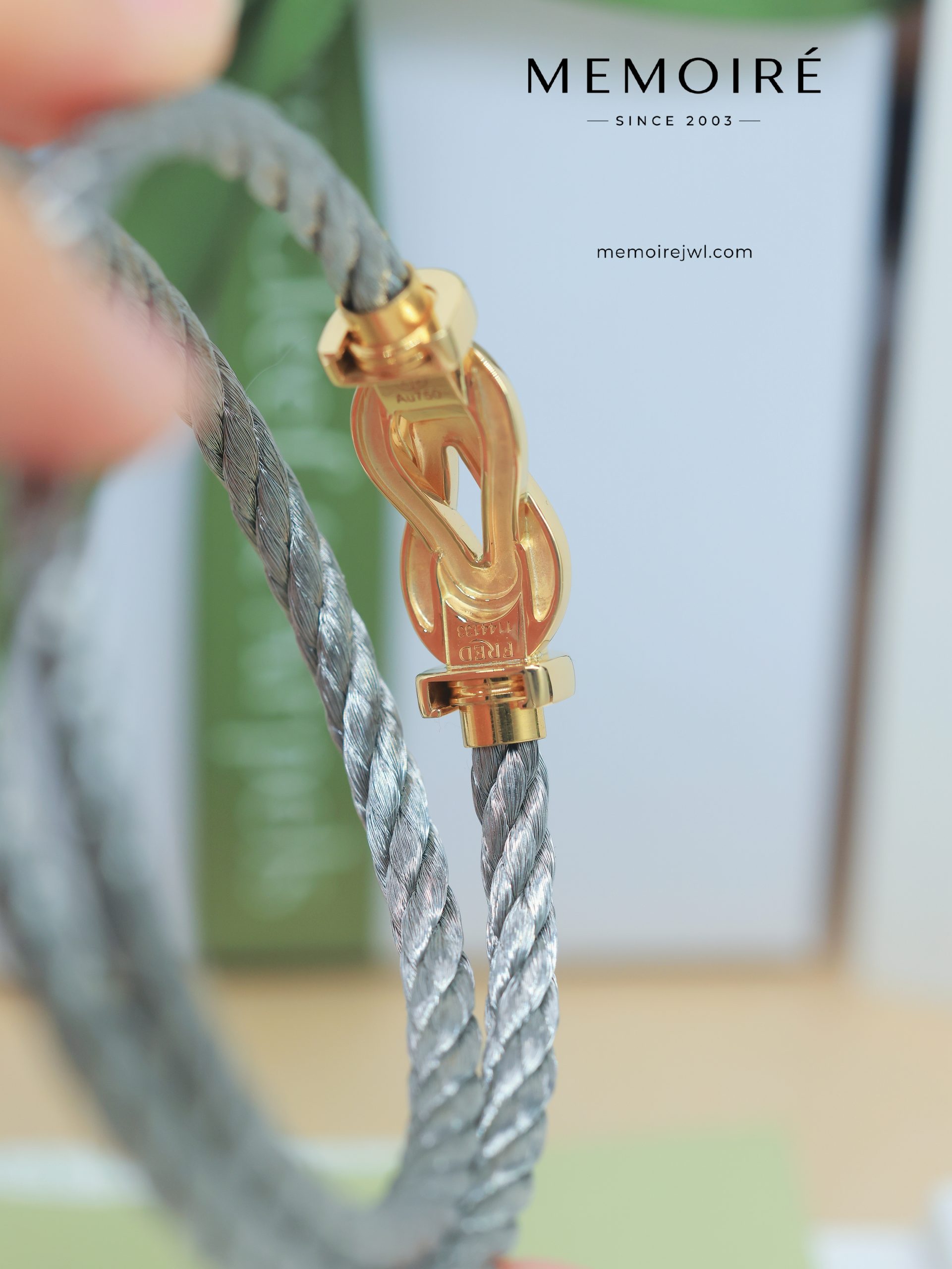 MEMOIRÉ Yellow Gold Large Plain Figure-Eight Buckle Double-Twisted Silver Cable Bracelet - Image 4