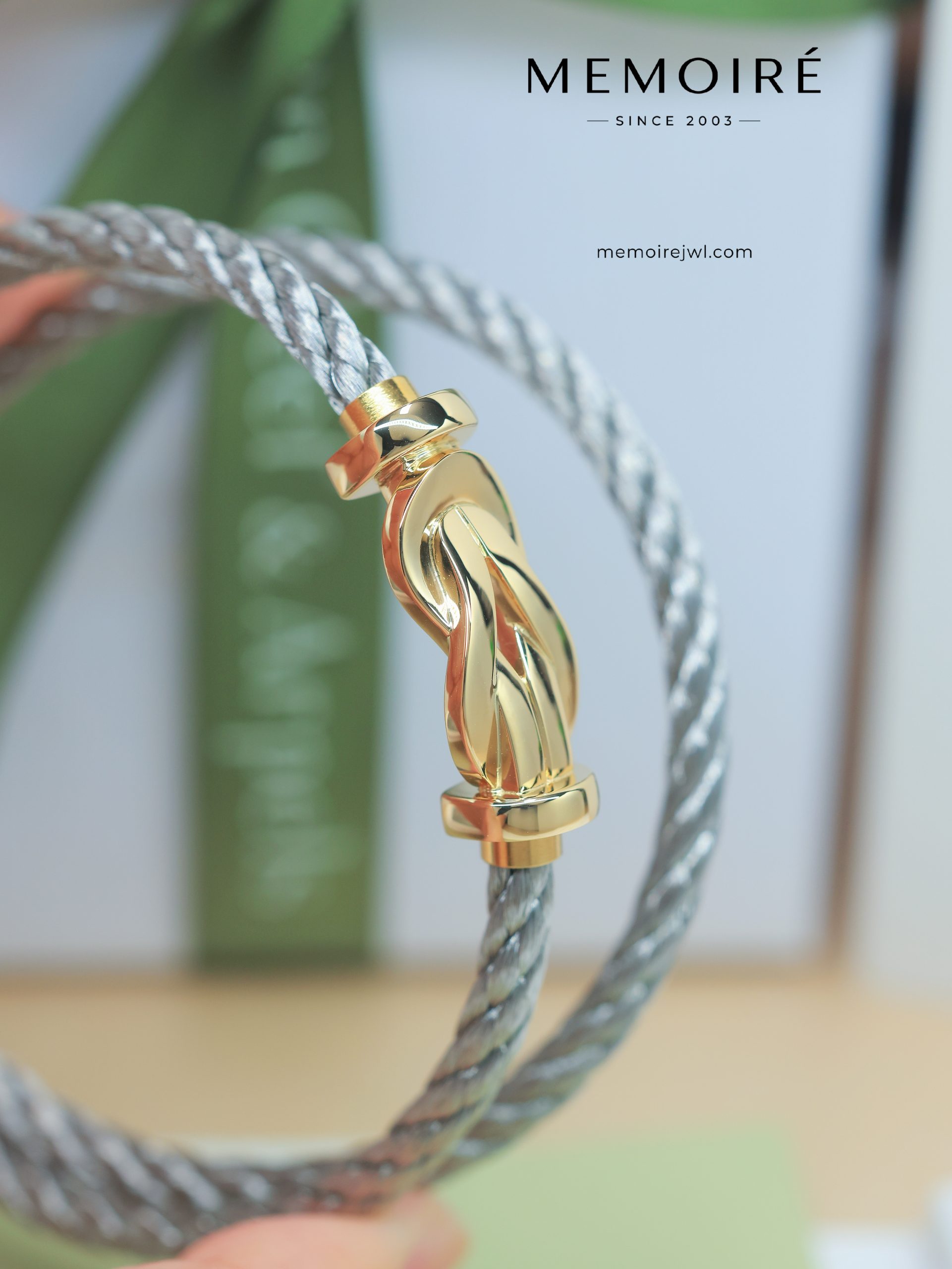 MEMOIRÉ Yellow Gold Large Plain Figure-Eight Buckle Double-Twisted Silver Cable Bracelet - Image 5