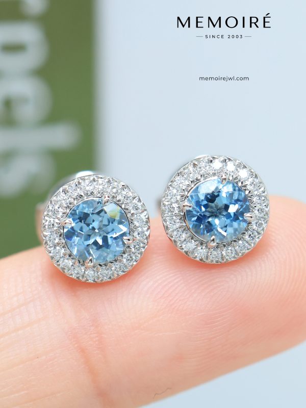 MEMOIRÉ Platinum 0.50ct Aquamarine & Diamond Halo Stud Earrings