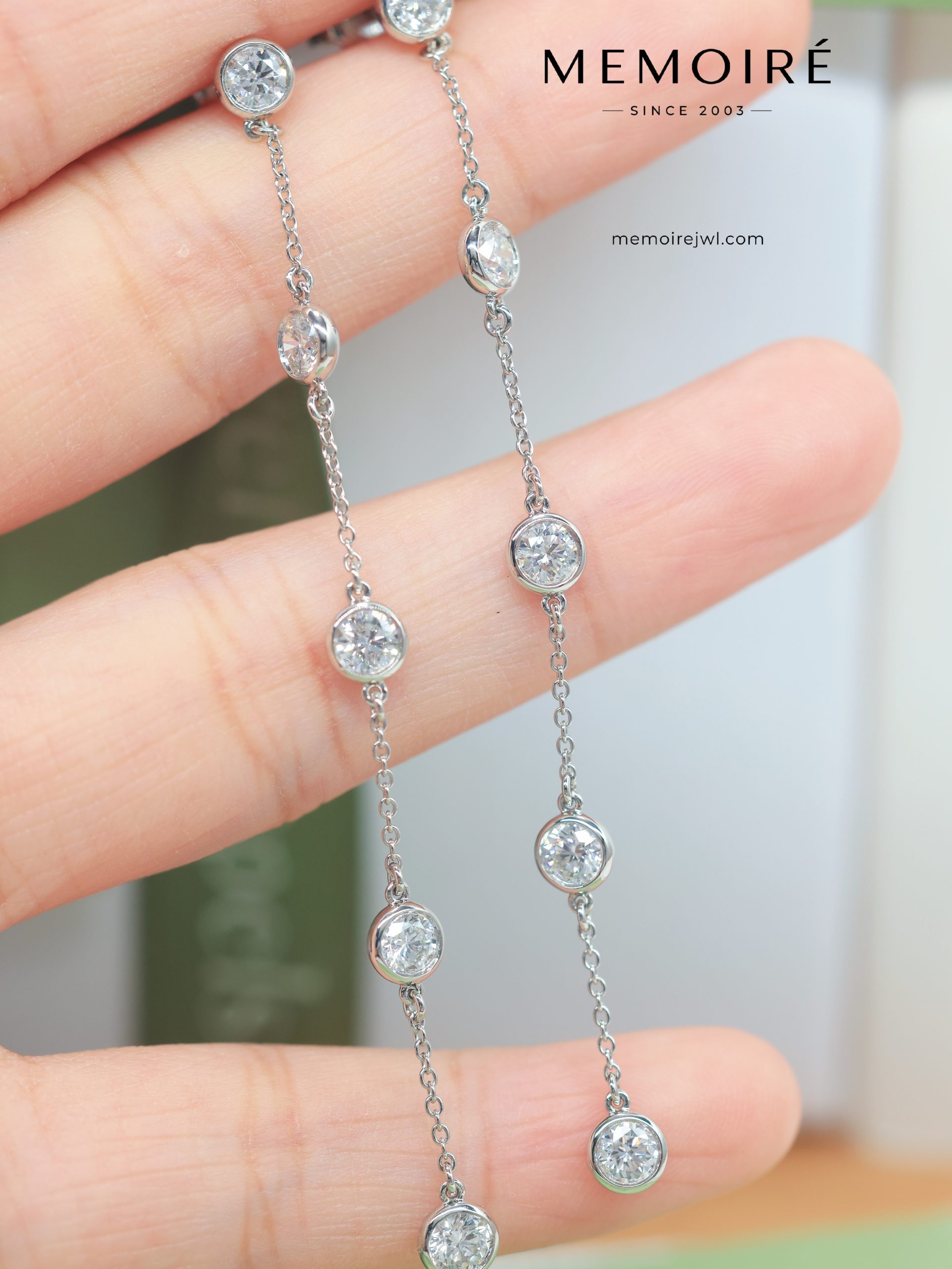 MEMOIRÉ Platinum 0.5ct Bubble Drop Earrings (5-Stone)