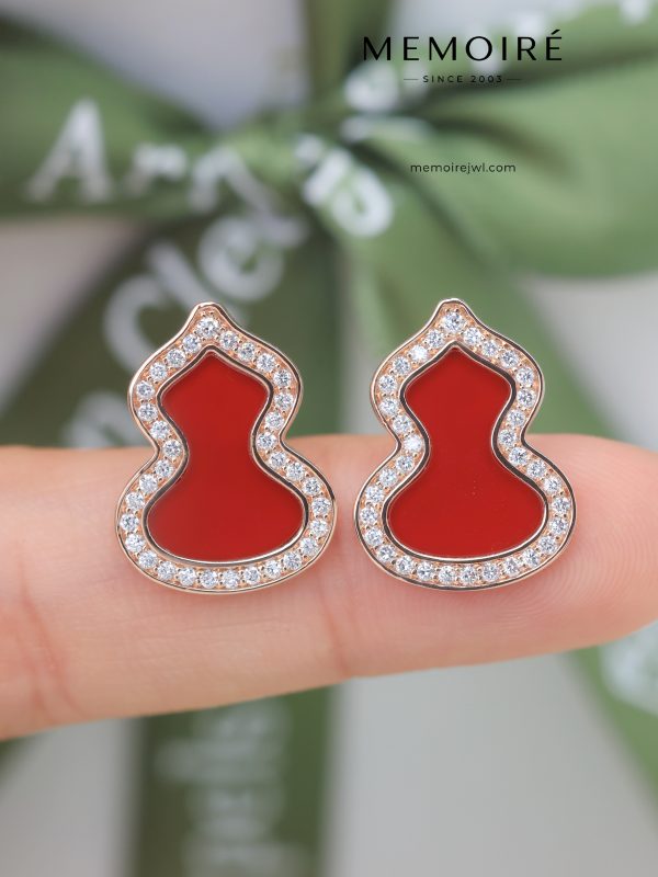 MEMOIRÉ Rose Gold Medium Red Agate Gourd Stud Earrings