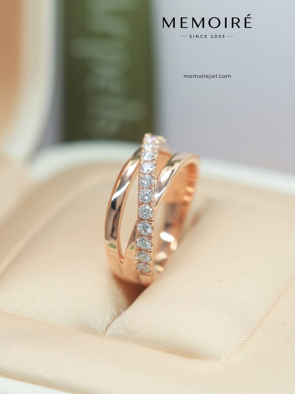 MÉMOIRÉ 18K Rose Gold Twisted Half Diamond Band Ring