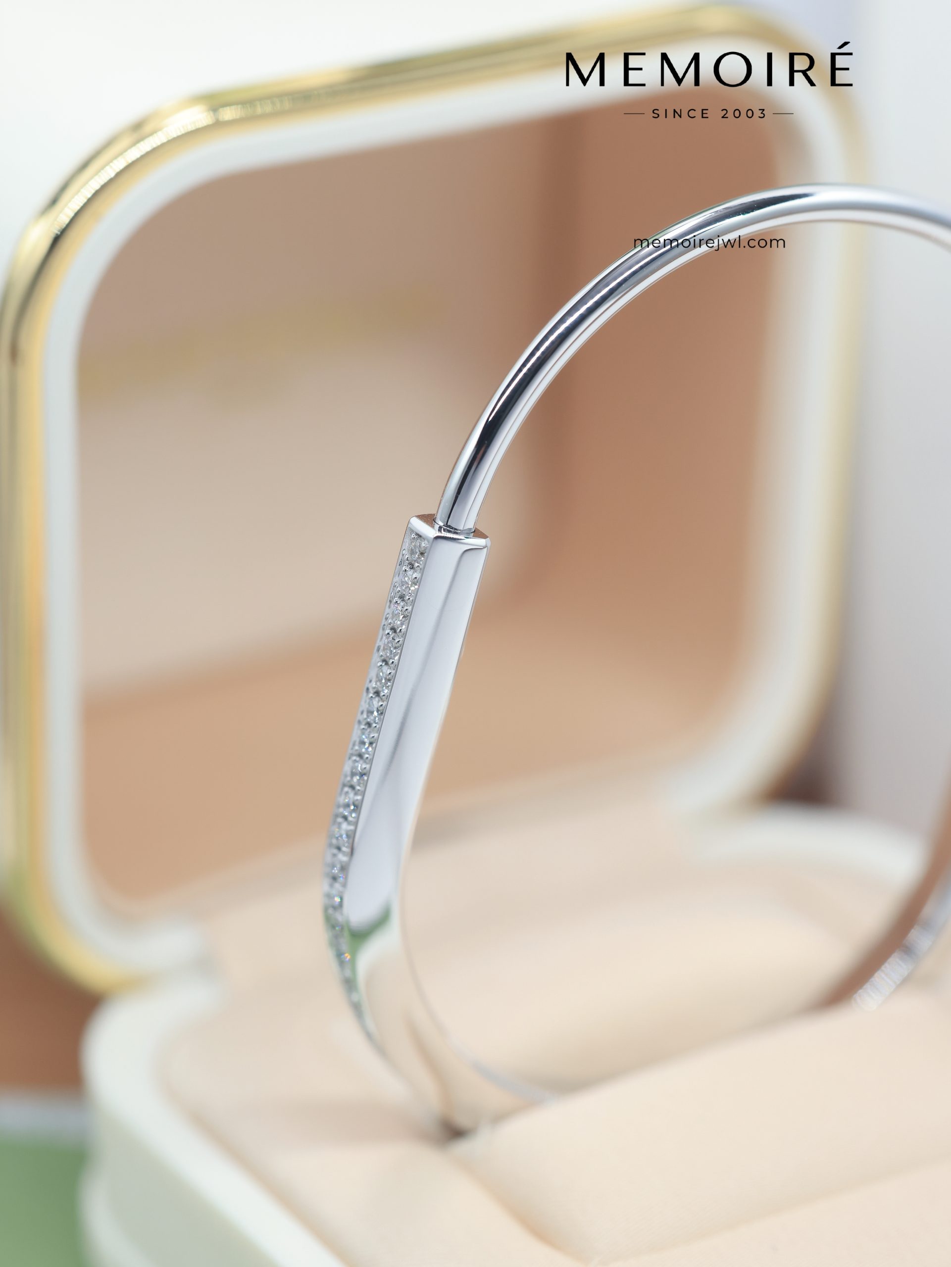 MEMOIRÉ Platinum Narrow Half-Pave Lock U-Shaped Bangle - Image 5