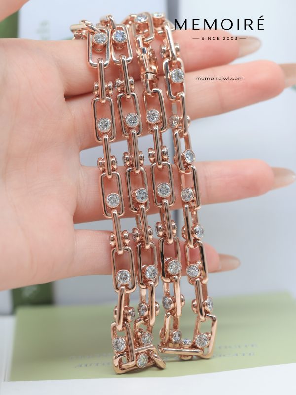 MEMOIRÉ Large U-Link Floating Diamond Necklace in Rose Gold