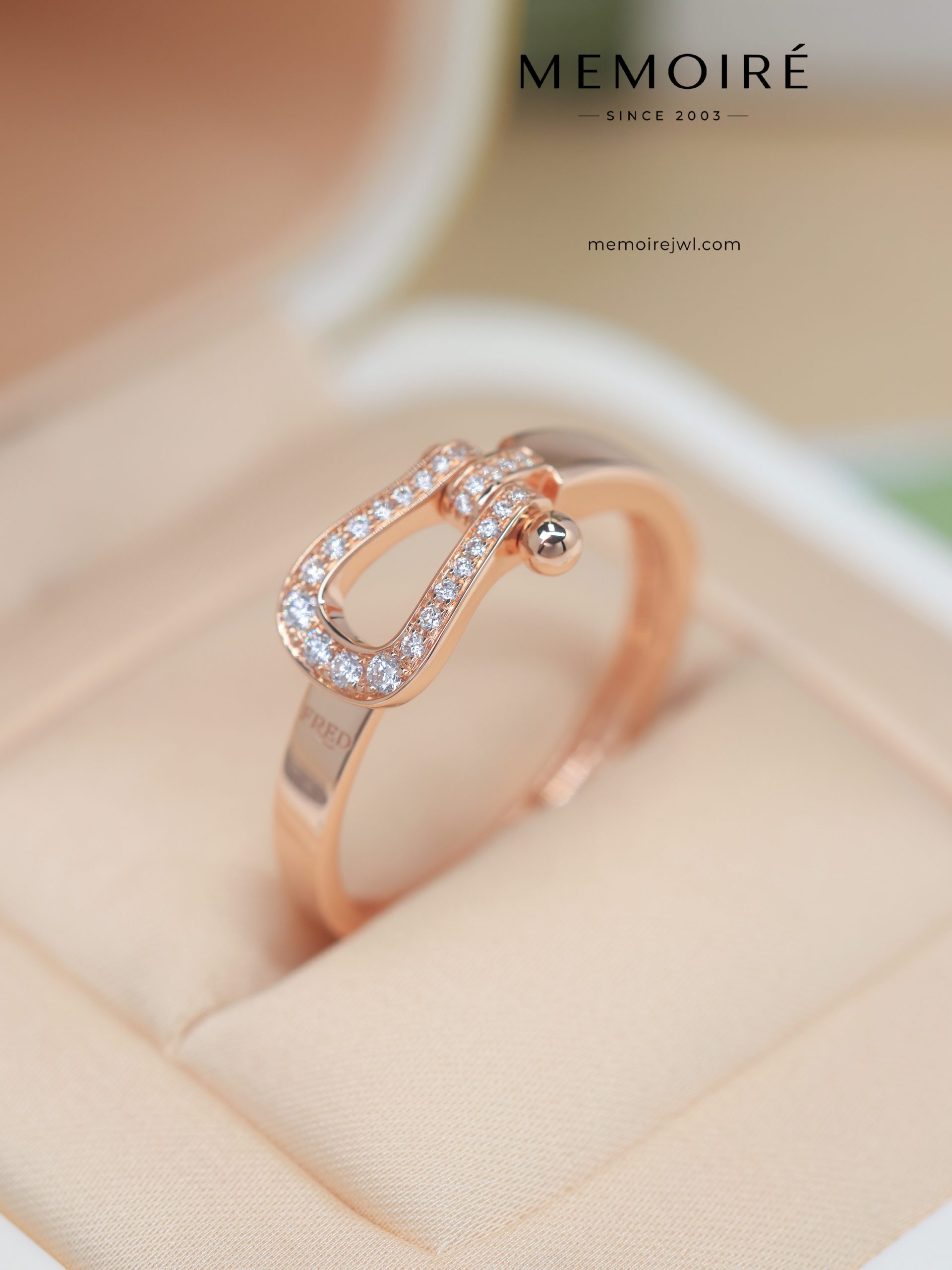 MEMOIRÉ Rose Gold Wide Full-Pave Horseshoe Buckle Ring - Image 3