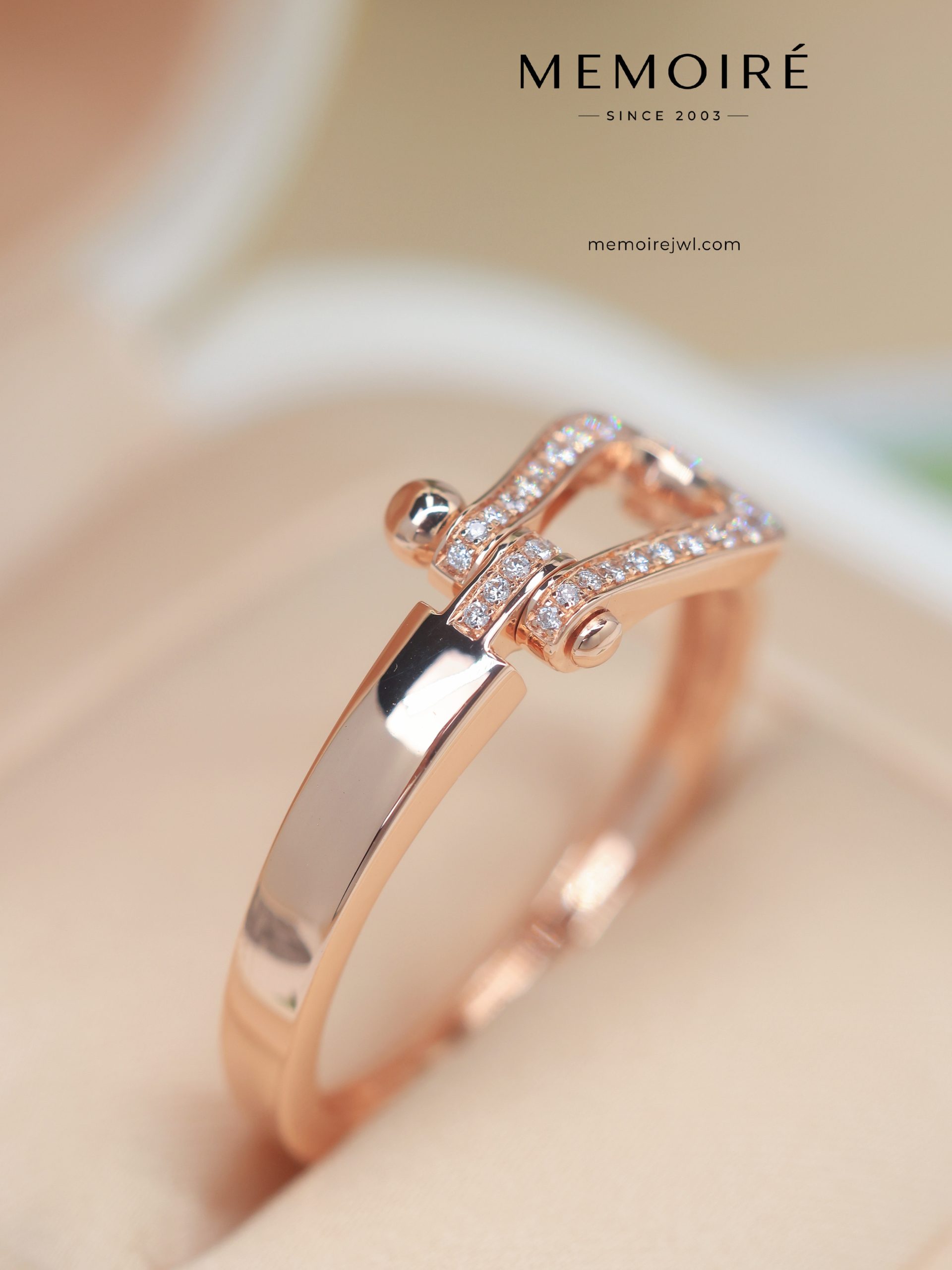 MEMOIRÉ Rose Gold Wide Full-Pave Horseshoe Buckle Ring - Image 5