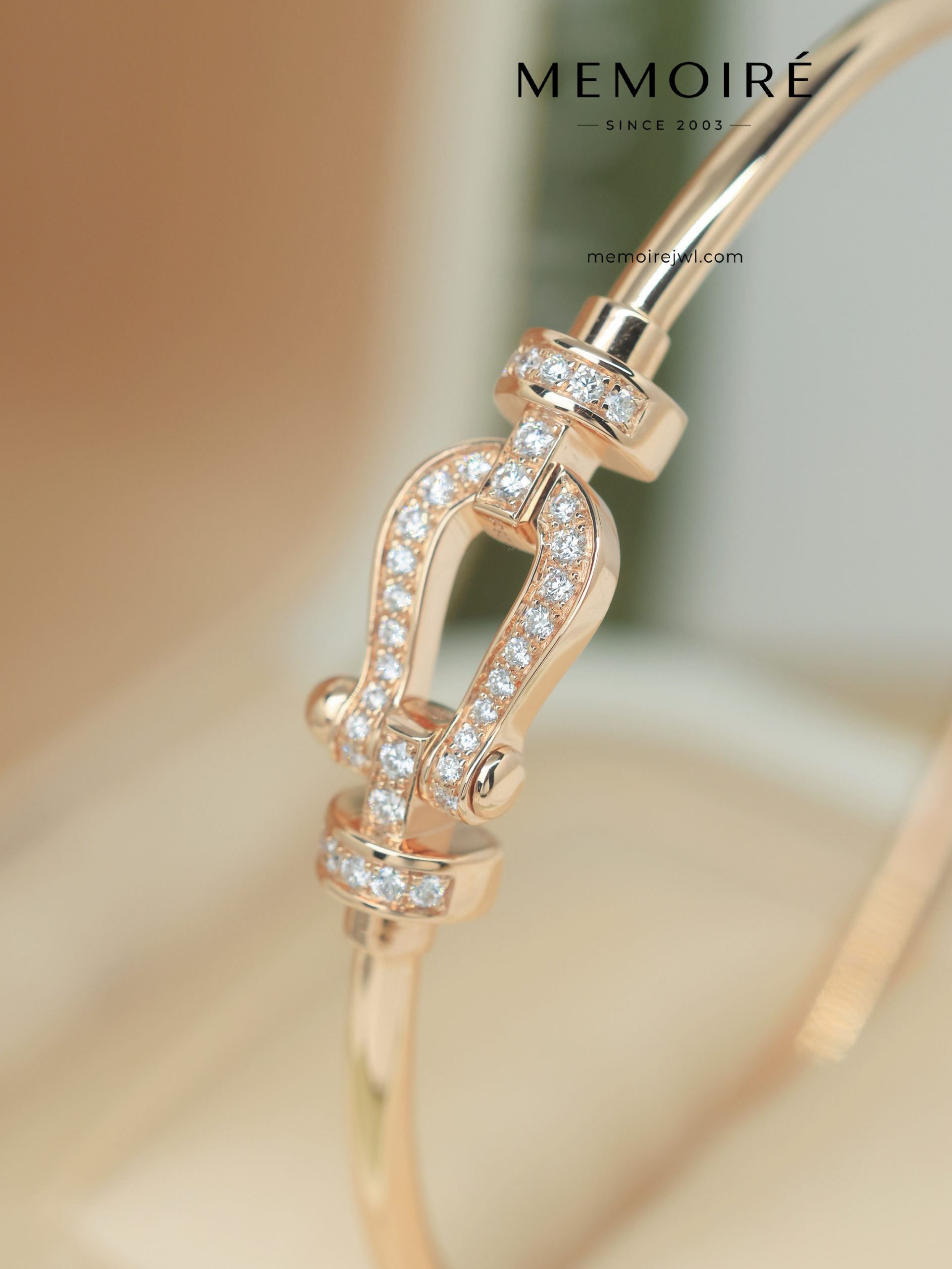 MEMOIRÉ Rose Gold Medium Full-Pave Horseshoe Buckle Bangle - Image 3