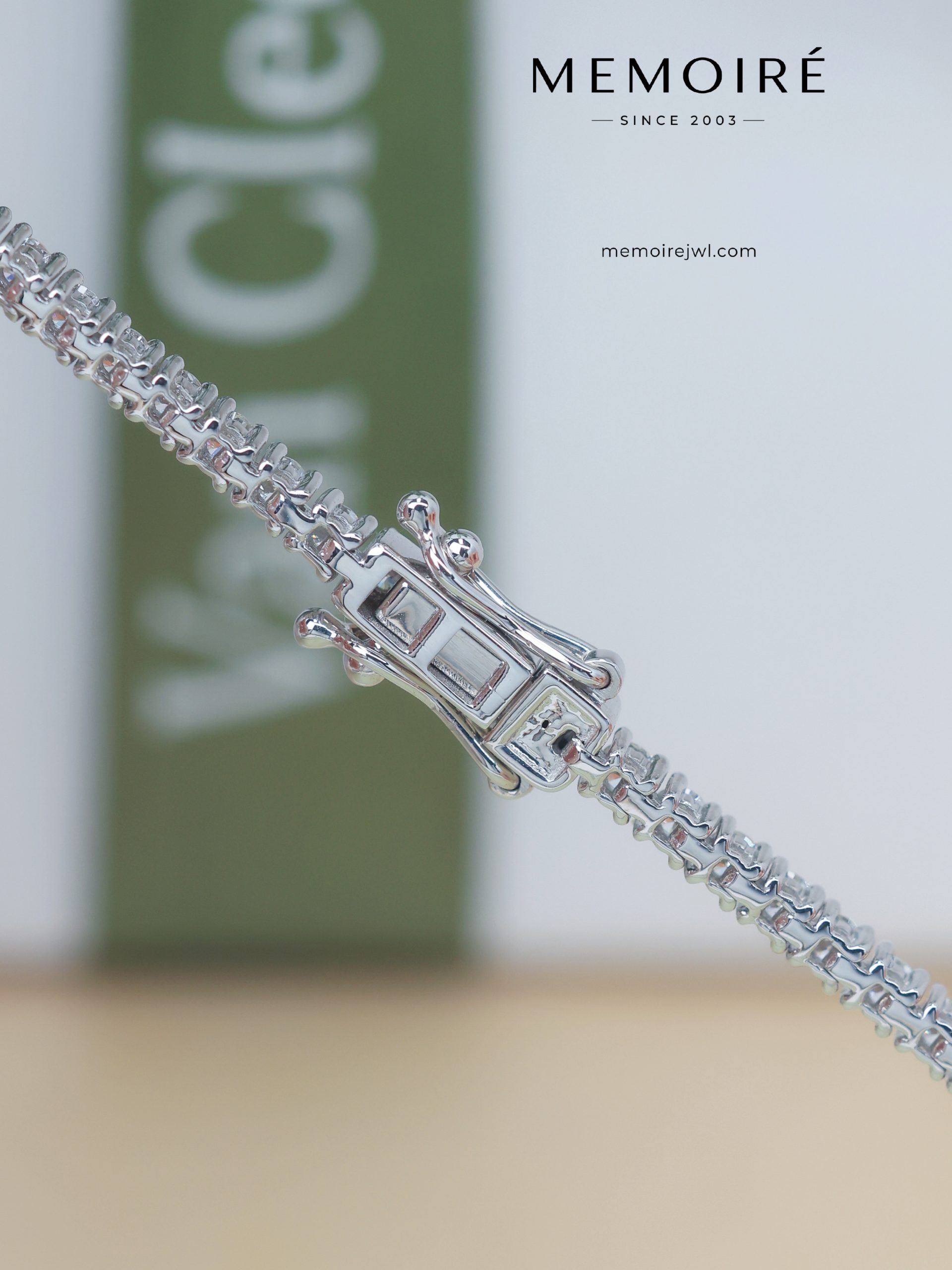 MÉMOIRÉ 18K White Gold All Diamond Tennis Bracelet - Image 5